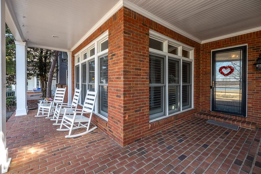 1072 Island Dr Property Photo 4