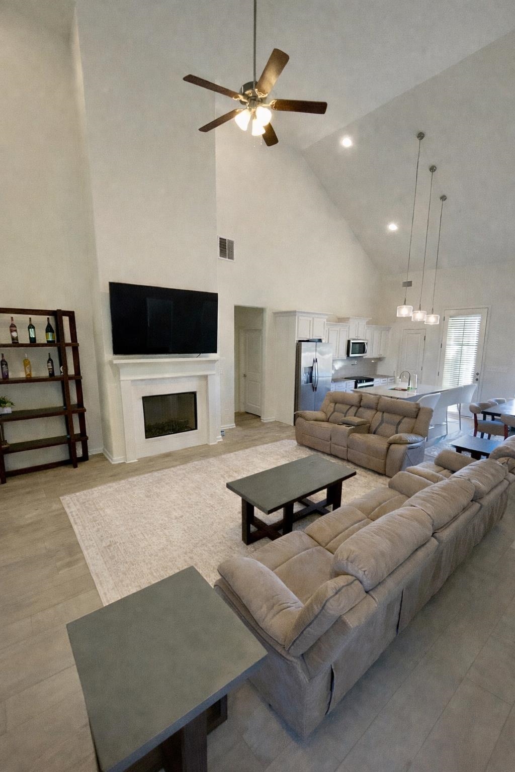 80 Doral Loop Property Photo 5