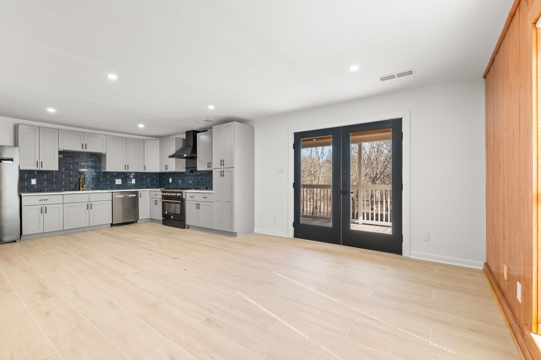 6224 Benjestown Rd Property Photo 12