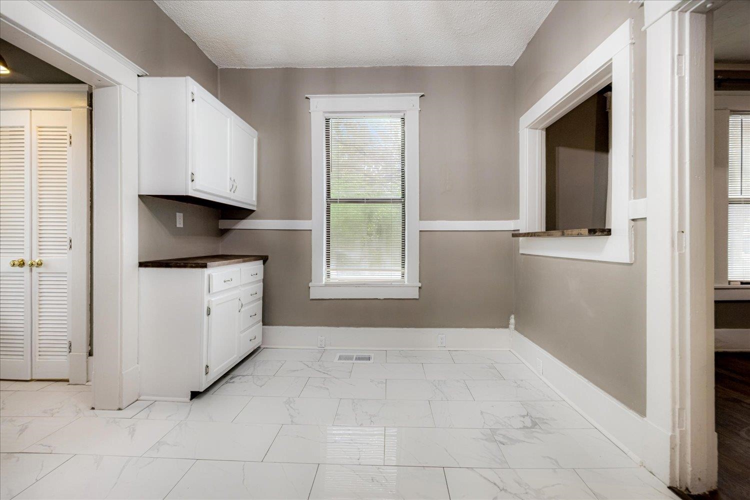 431 Alexander St Property Photo 5
