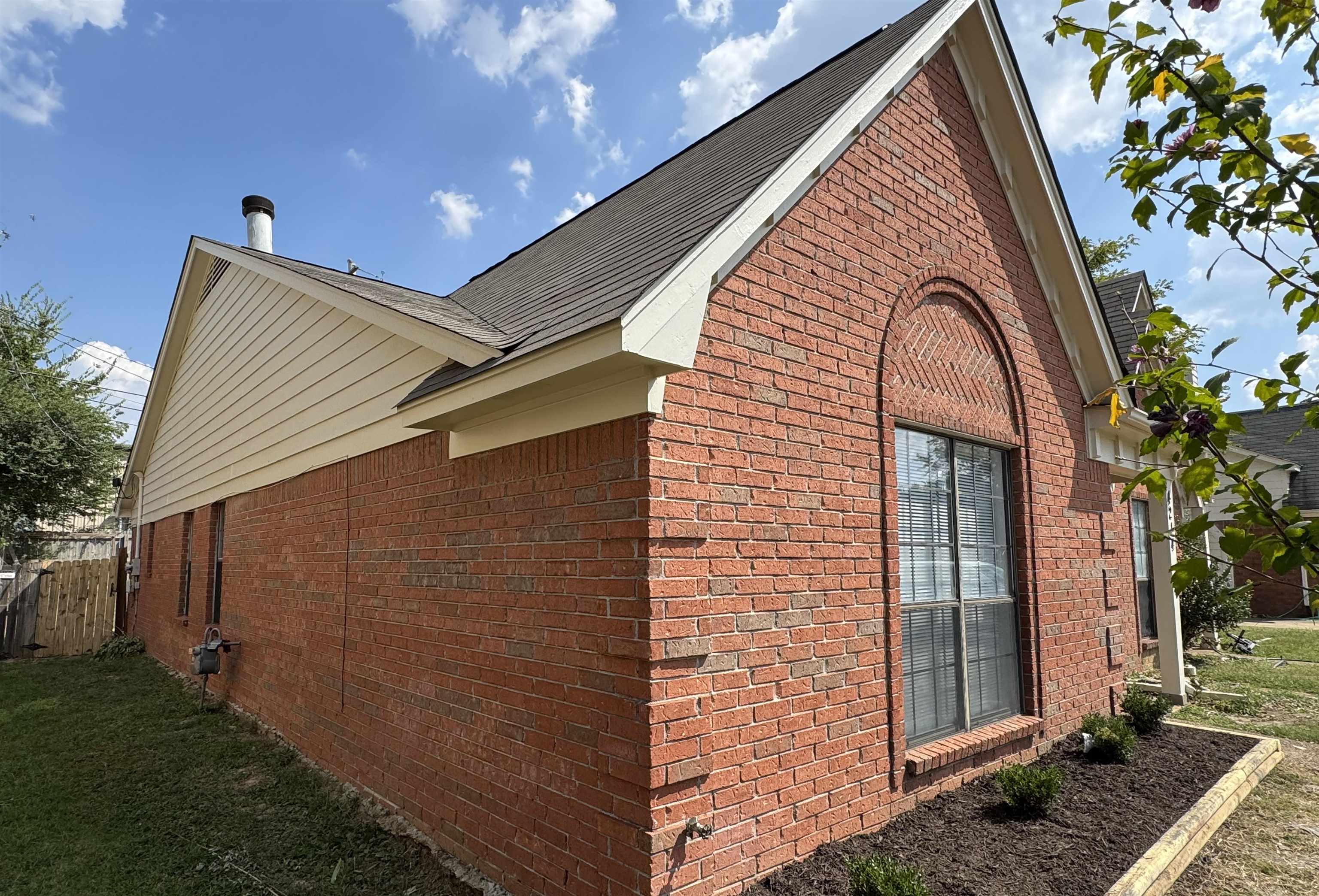 4214 Meadow Valley Dr E Property Photo 2