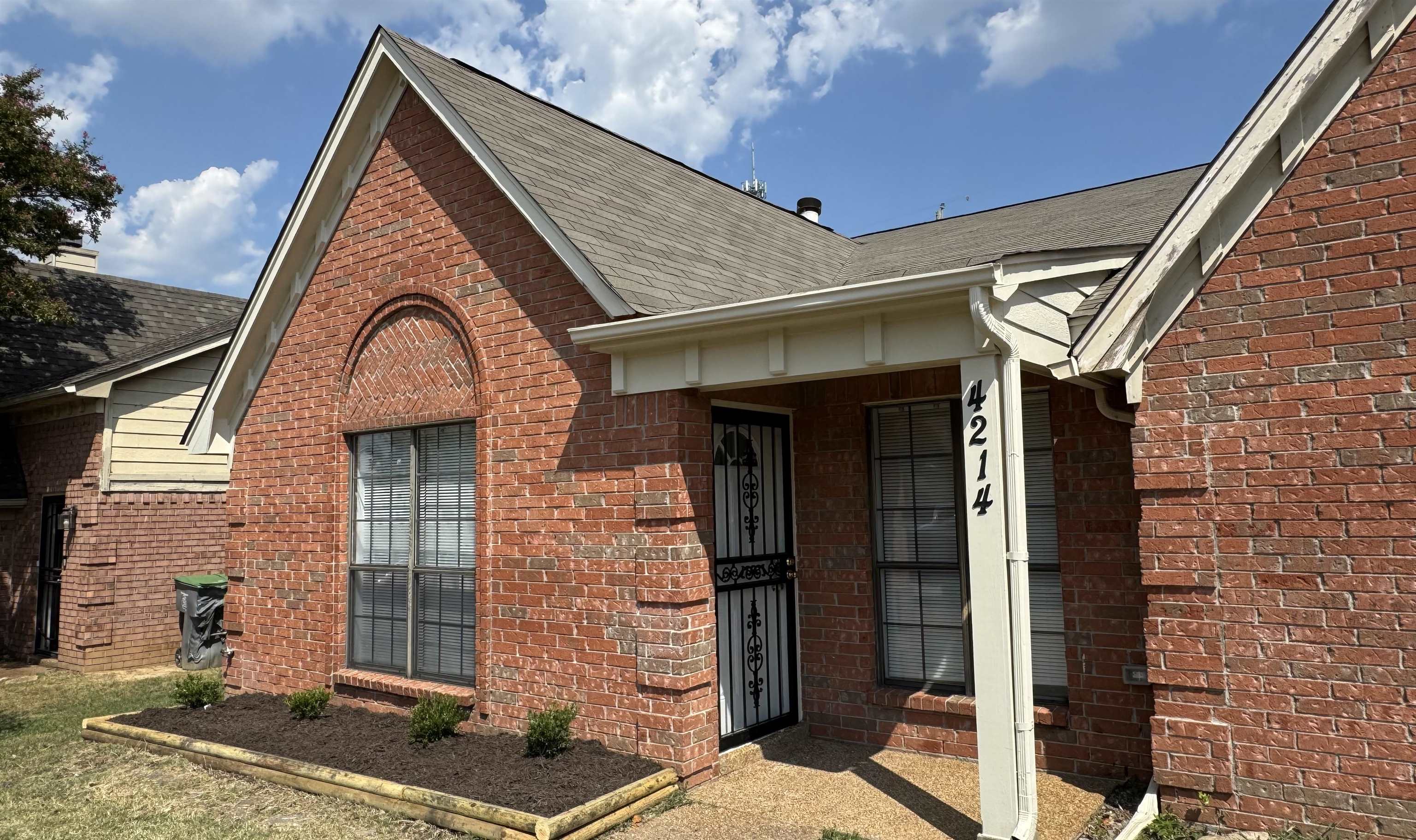 4214 Meadow Valley Dr E Property Photo 3