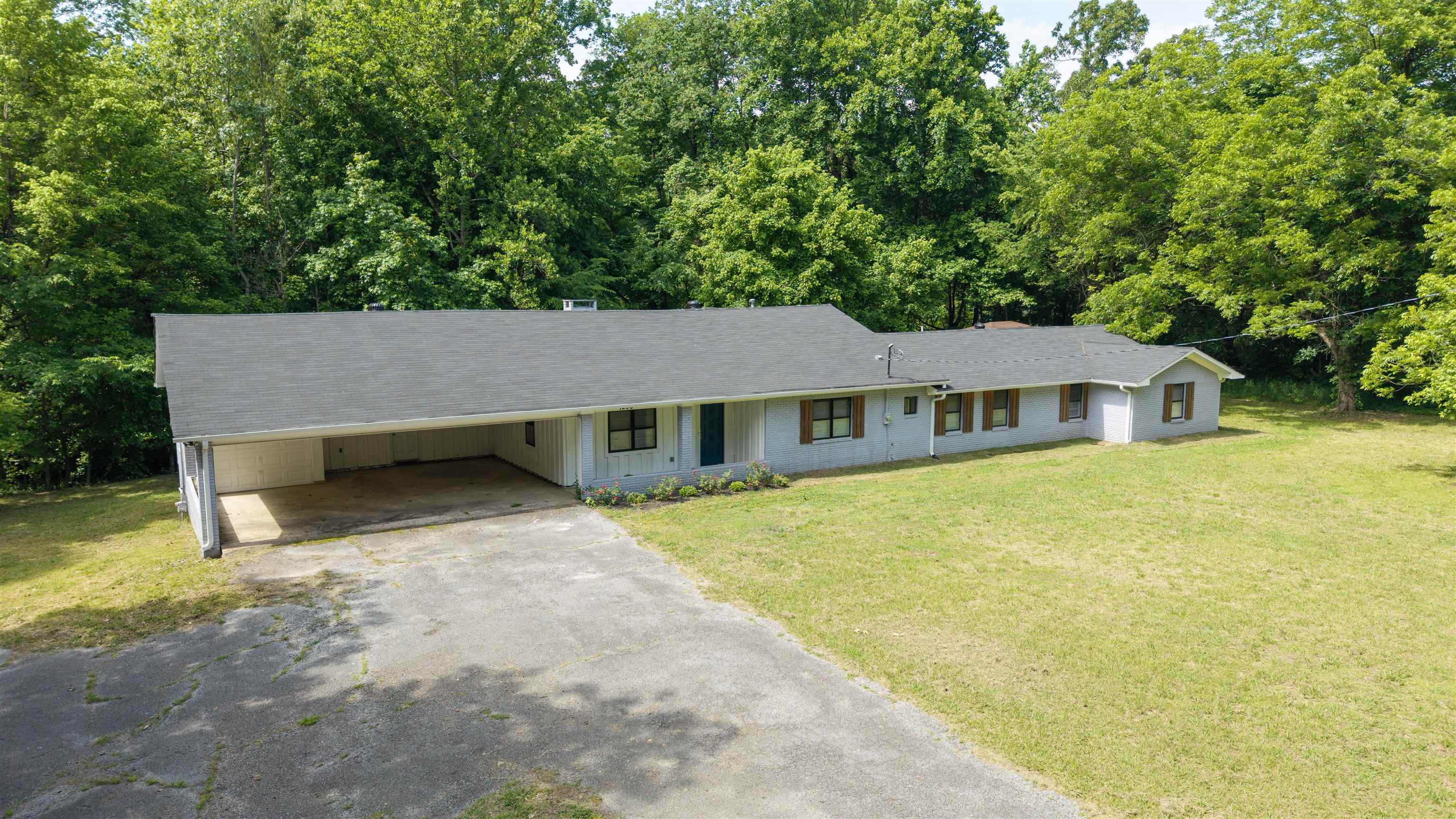 1296 Monasco Rd Property Photo 2