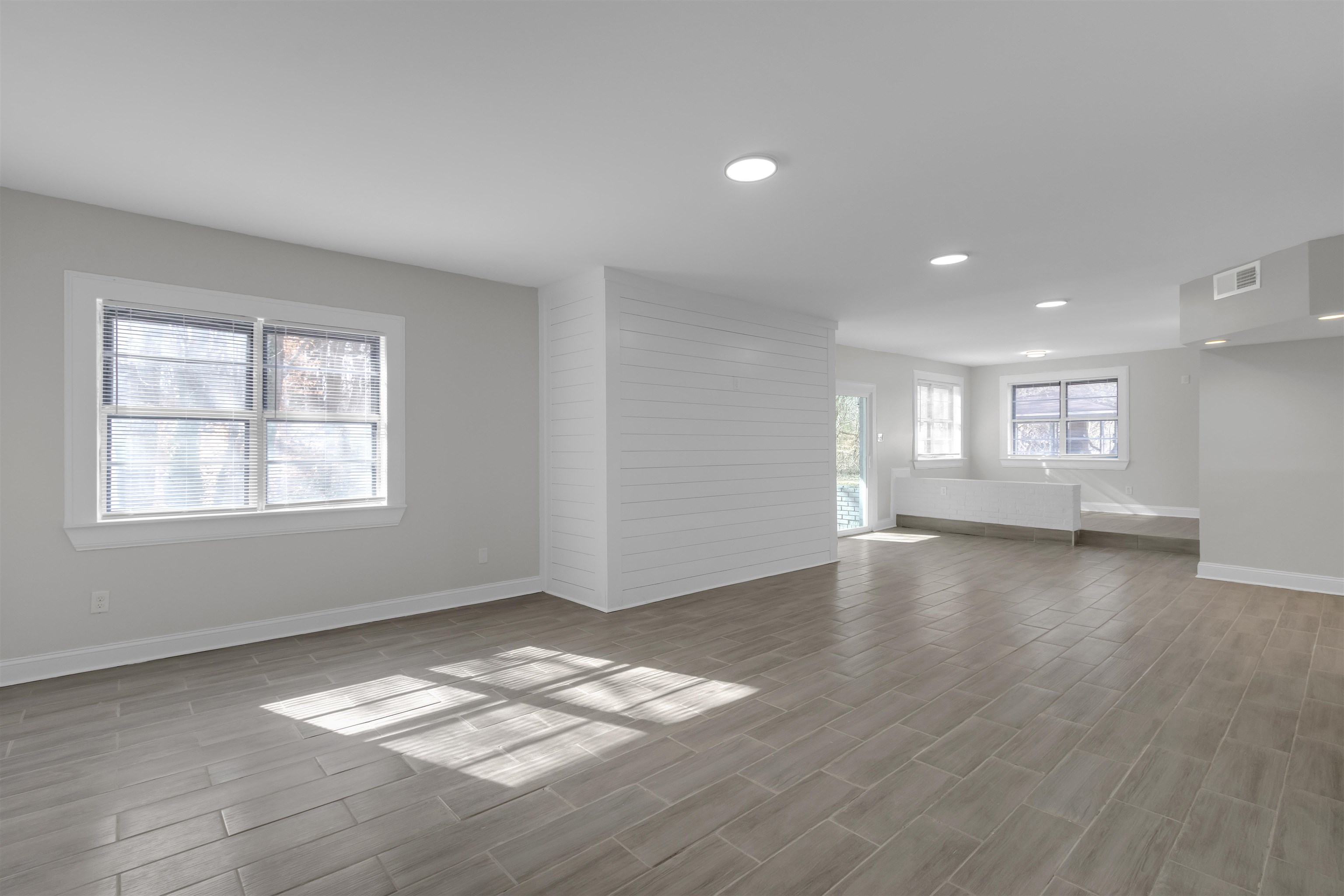 1296 Monasco Rd Property Photo 6