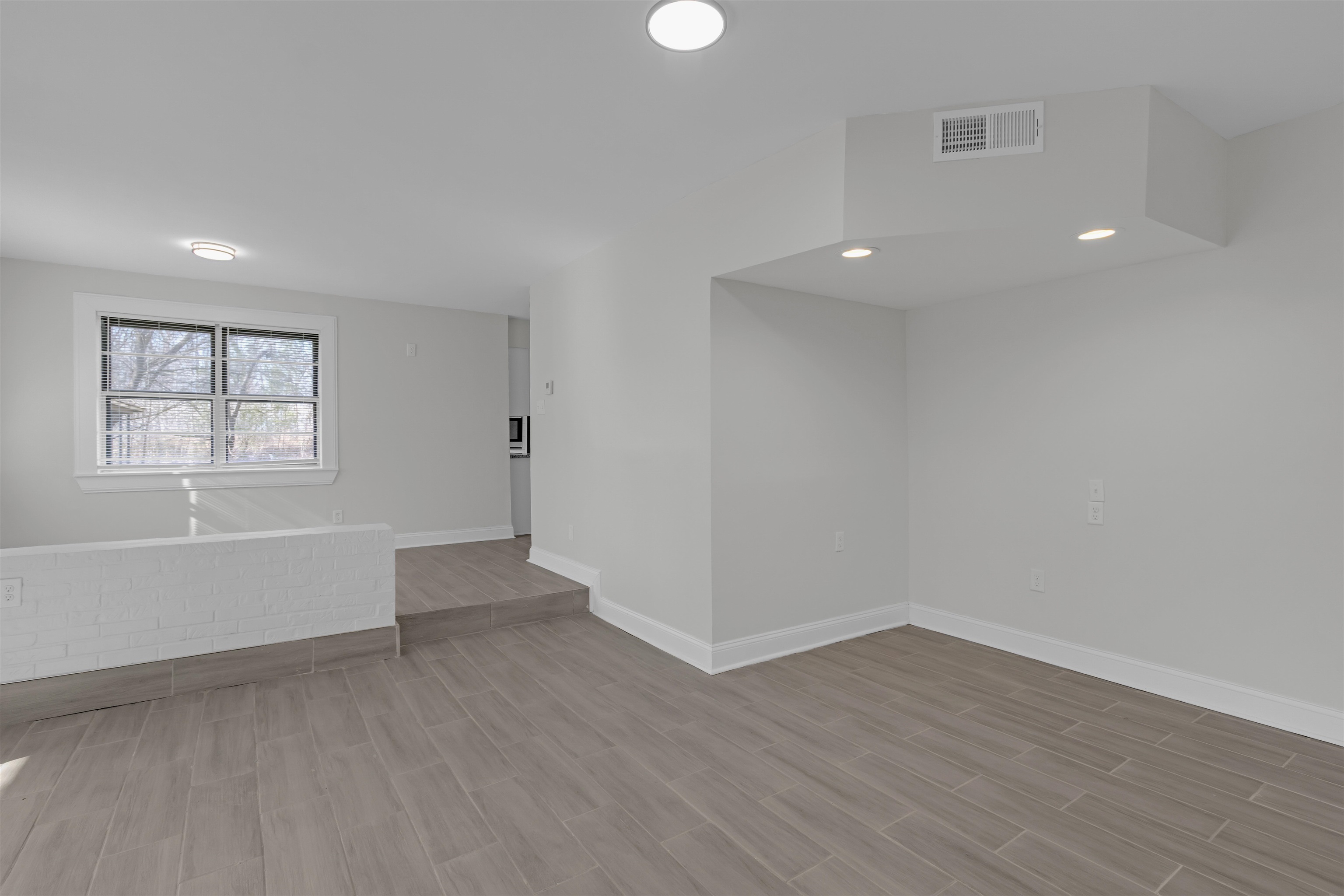 1296 Monasco Rd Property Photo 8