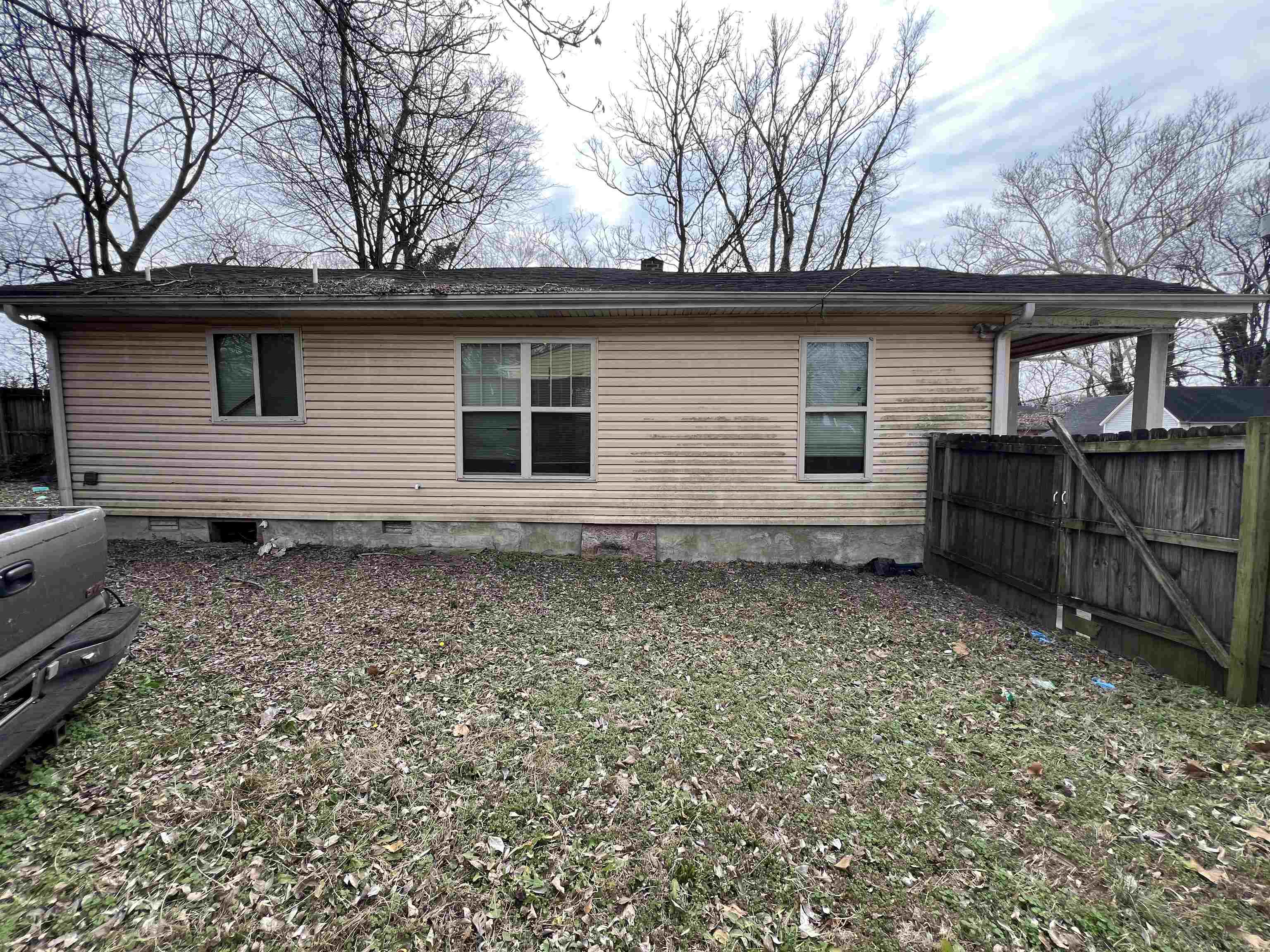756 Alma St Property Photo 11