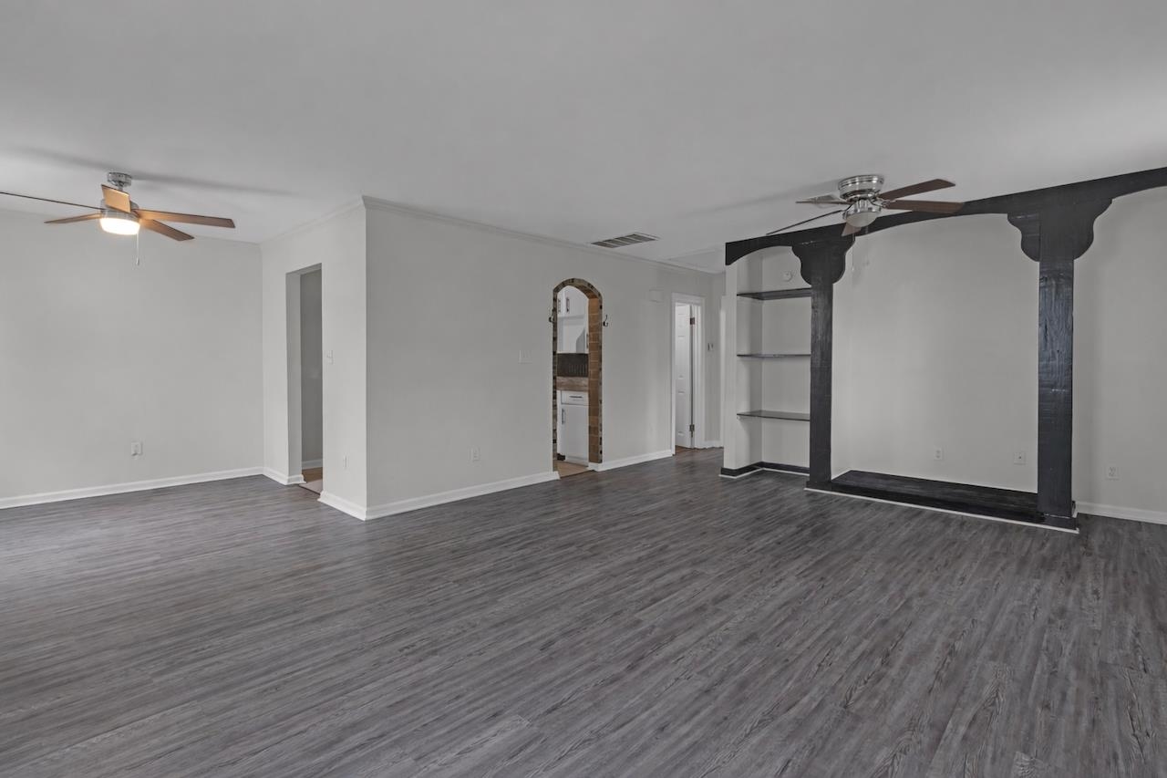 4251 Riviera Rd Property Photo 4