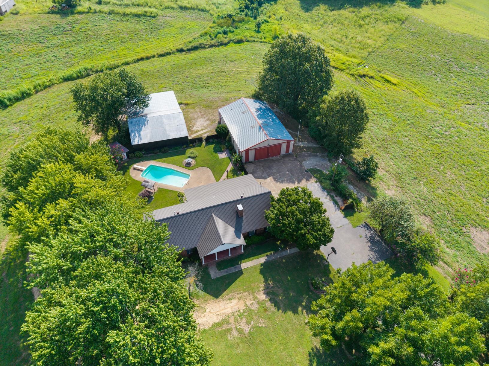 2930 Indian Creek Rd Property Photo 1