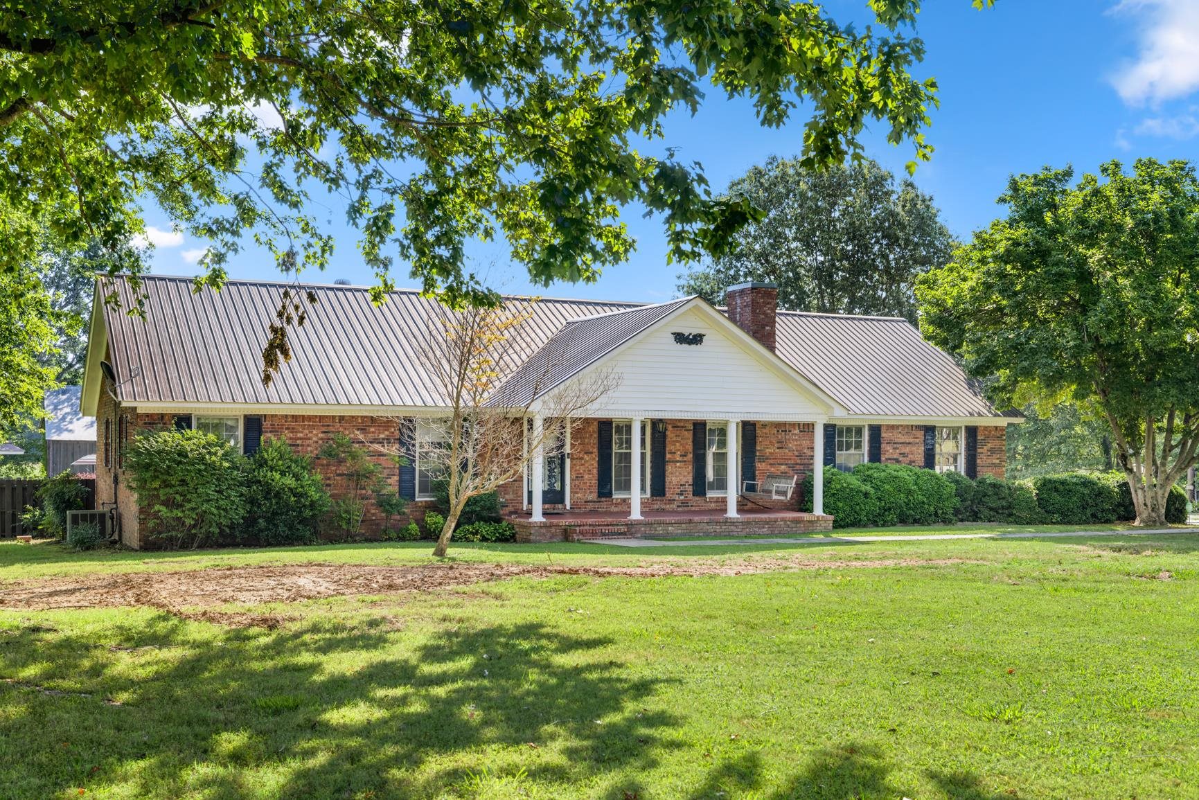 2930 Indian Creek Rd Property Photo 2