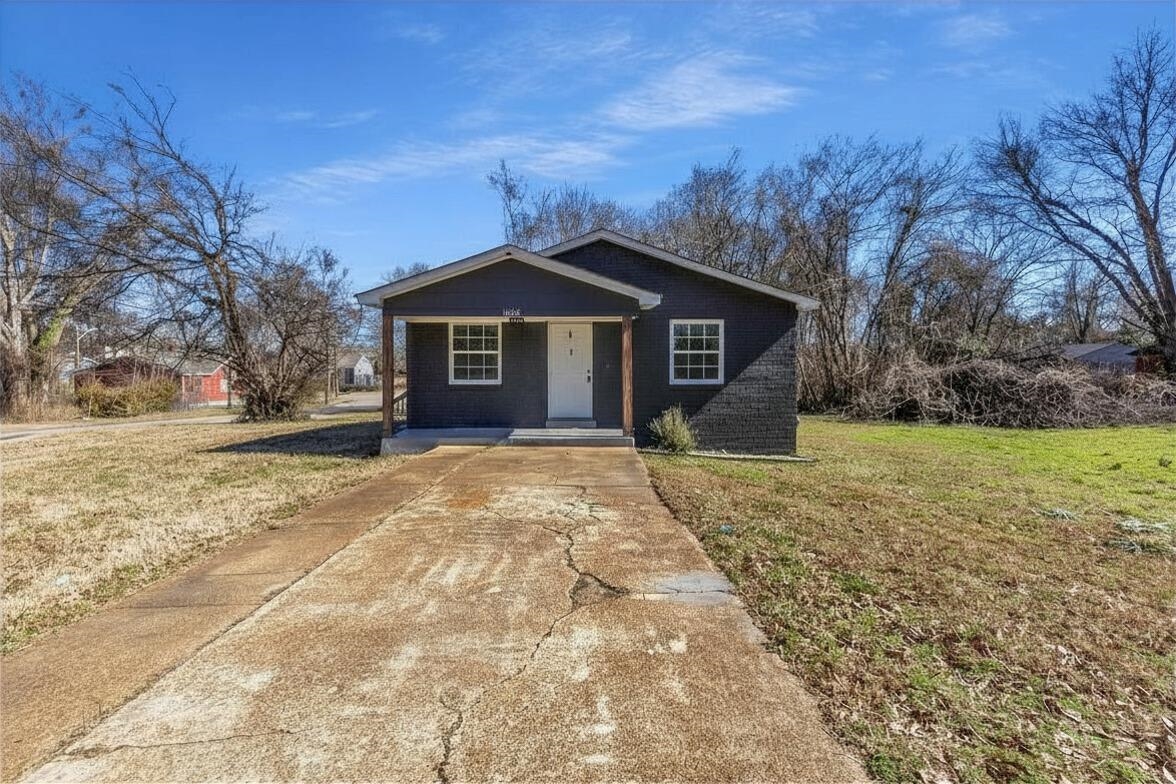 1532 Silver St Property Photo 1