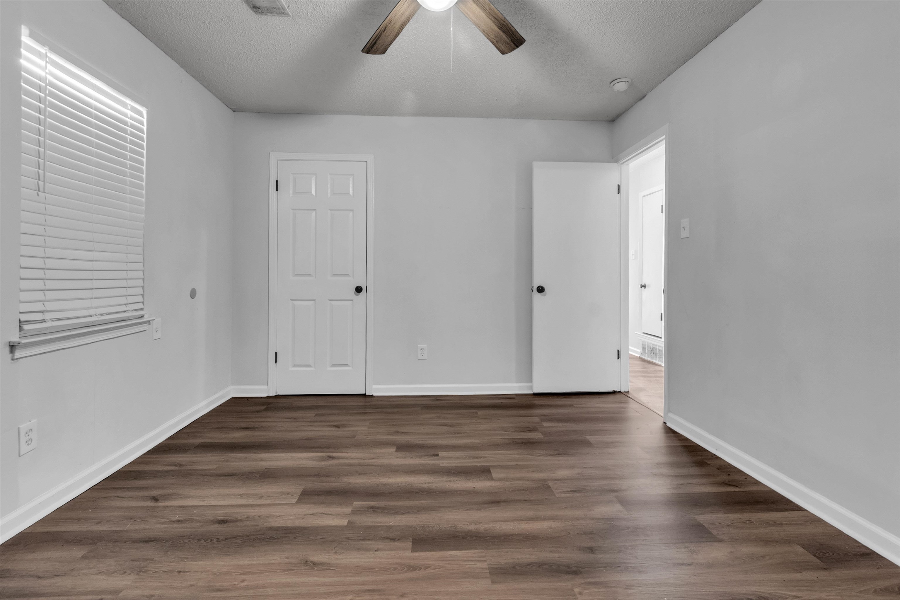 1532 Silver St Property Photo 5