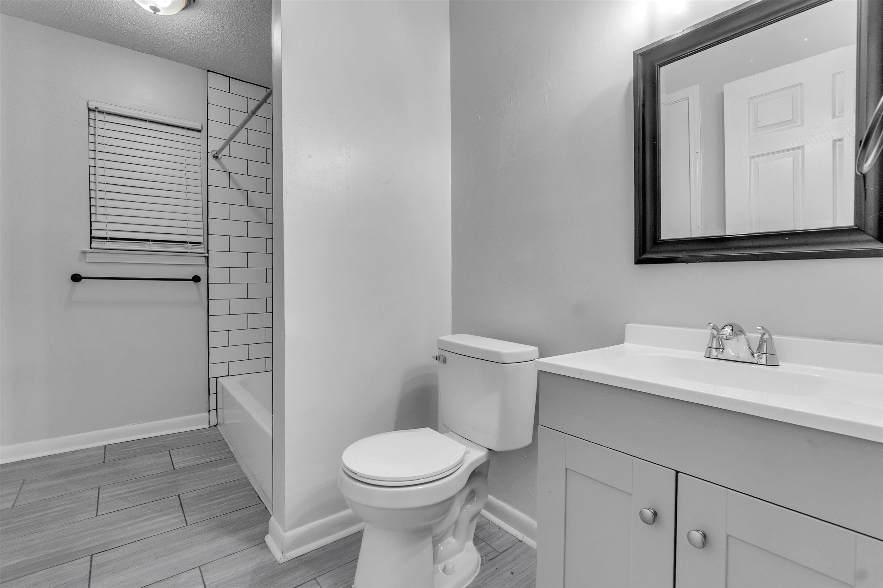 1532 Silver St Property Photo 13