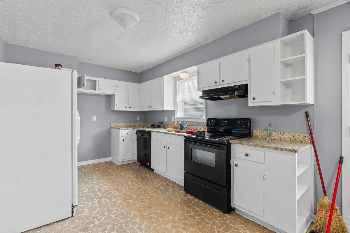 3220 Gina Dr Property Photo 10