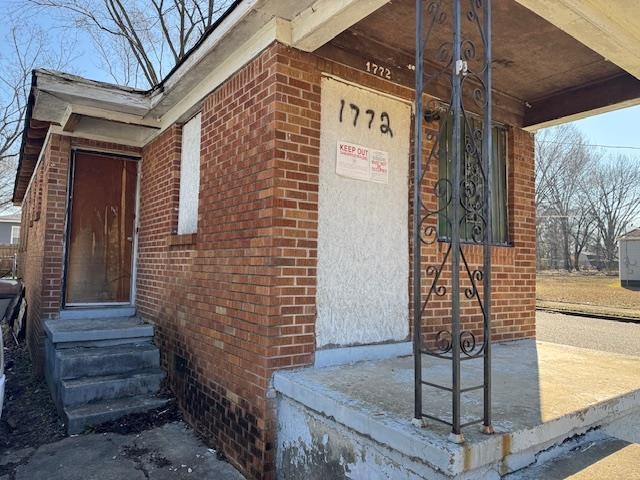 1772 Riverside Blvd Property Photo 2