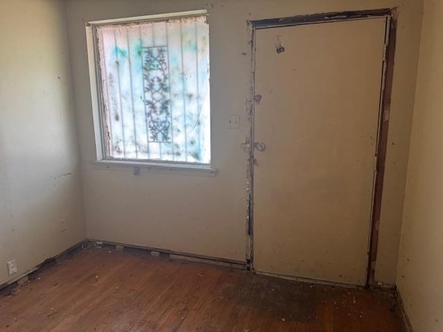1772 Riverside Blvd Property Photo 6