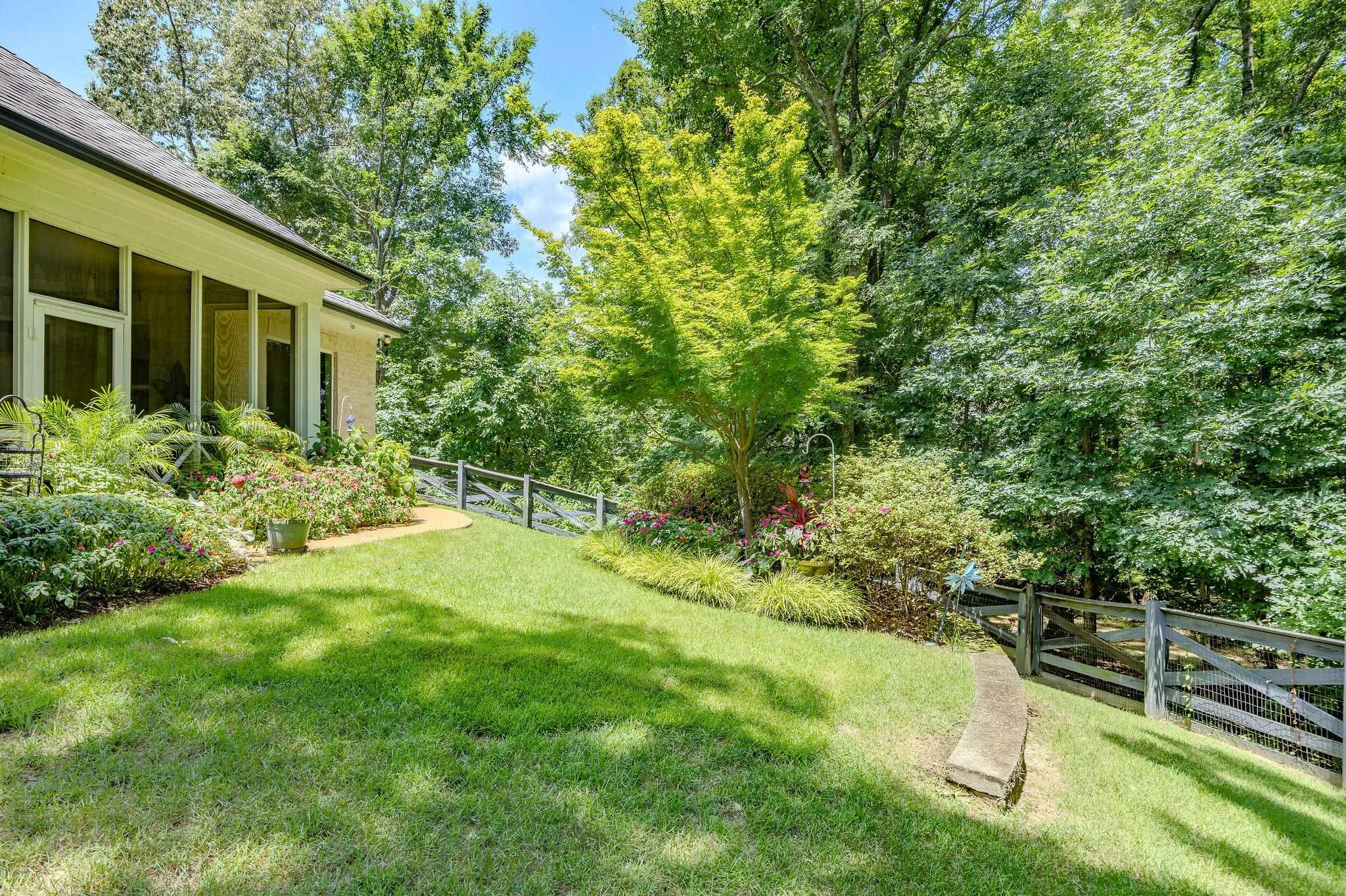 10204 Maple Run Dr Property Photo 38