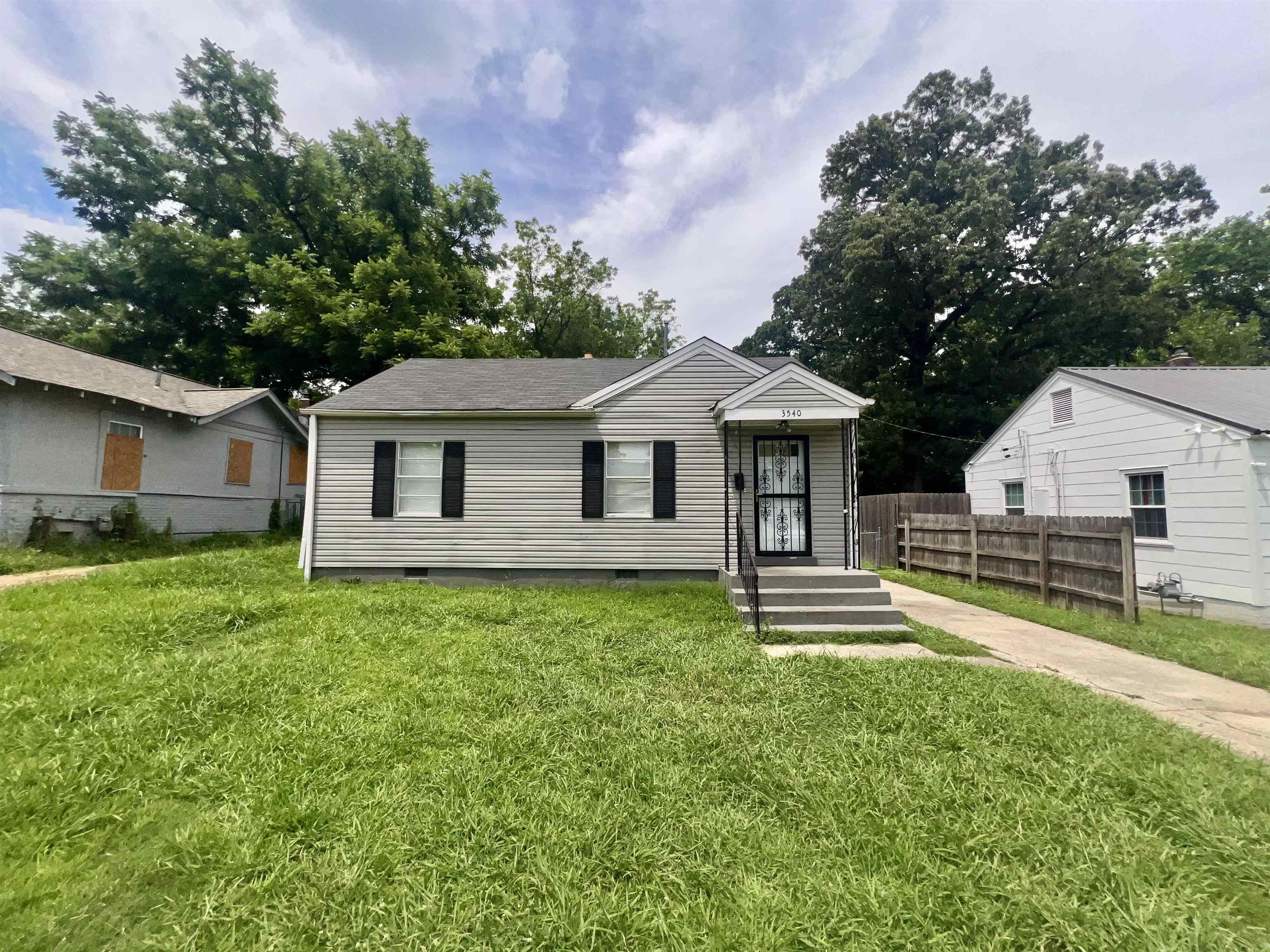 3540 MARION AVE Property Photo 1