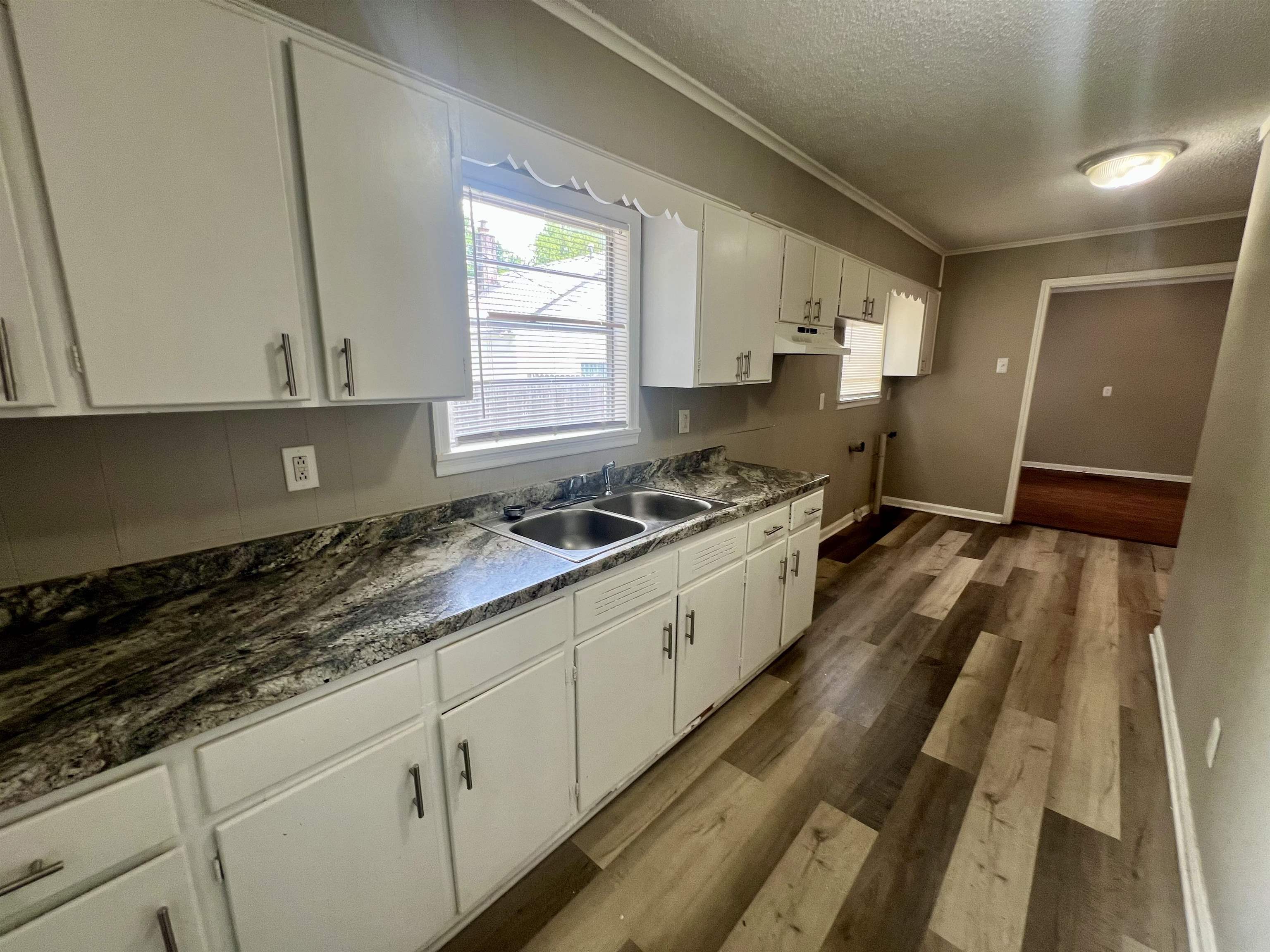 3540 Marion Ave Property Photo 13