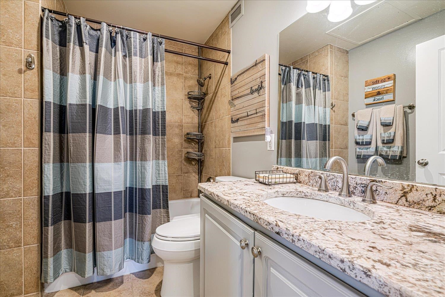 655 S Riverside Dr 202 Property Photo 20
