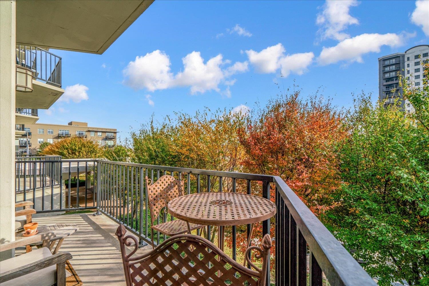 655 S Riverside Dr 202 Property Photo 26