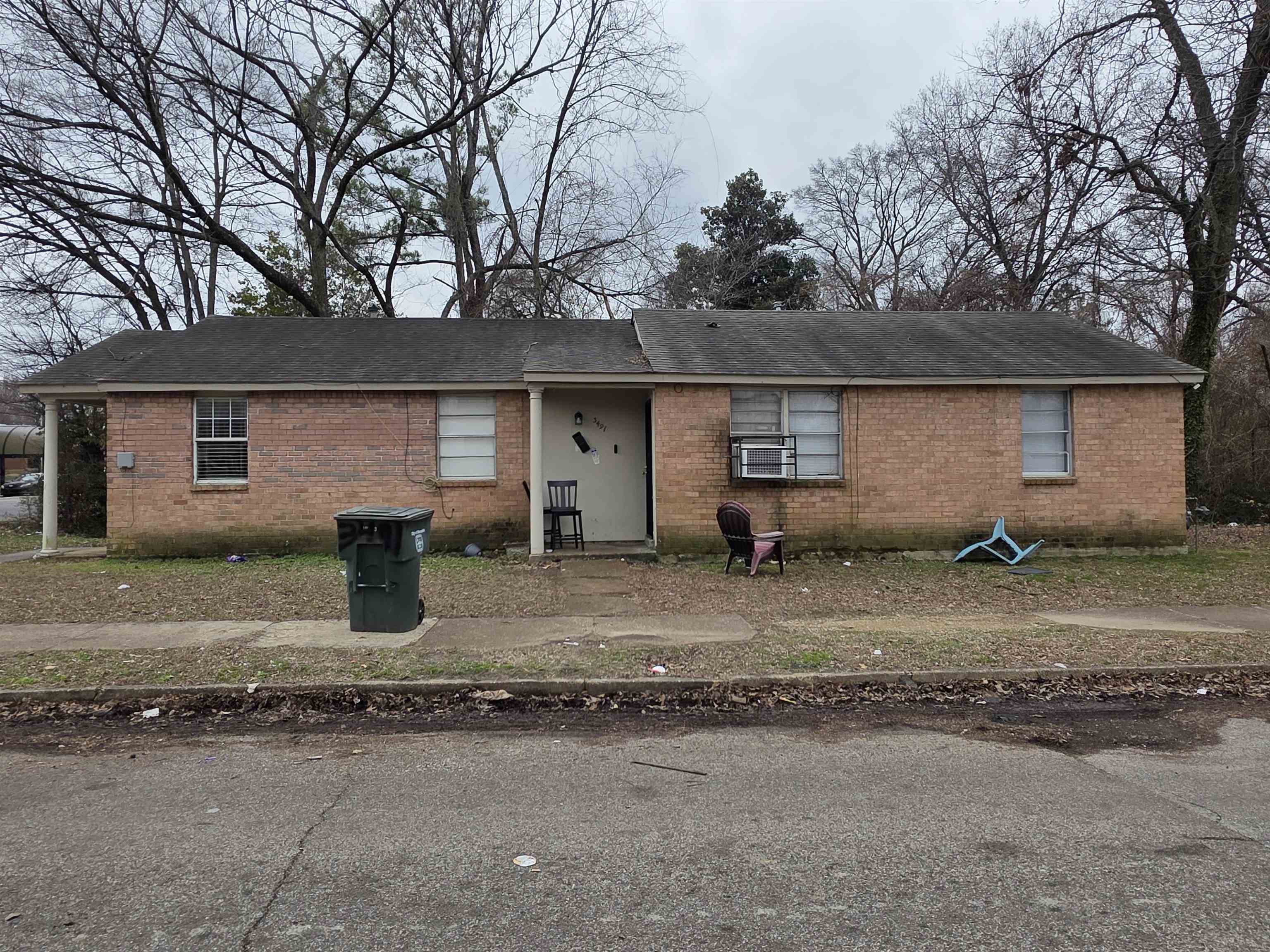 961 N HIGHLAND ST Property Photo 1