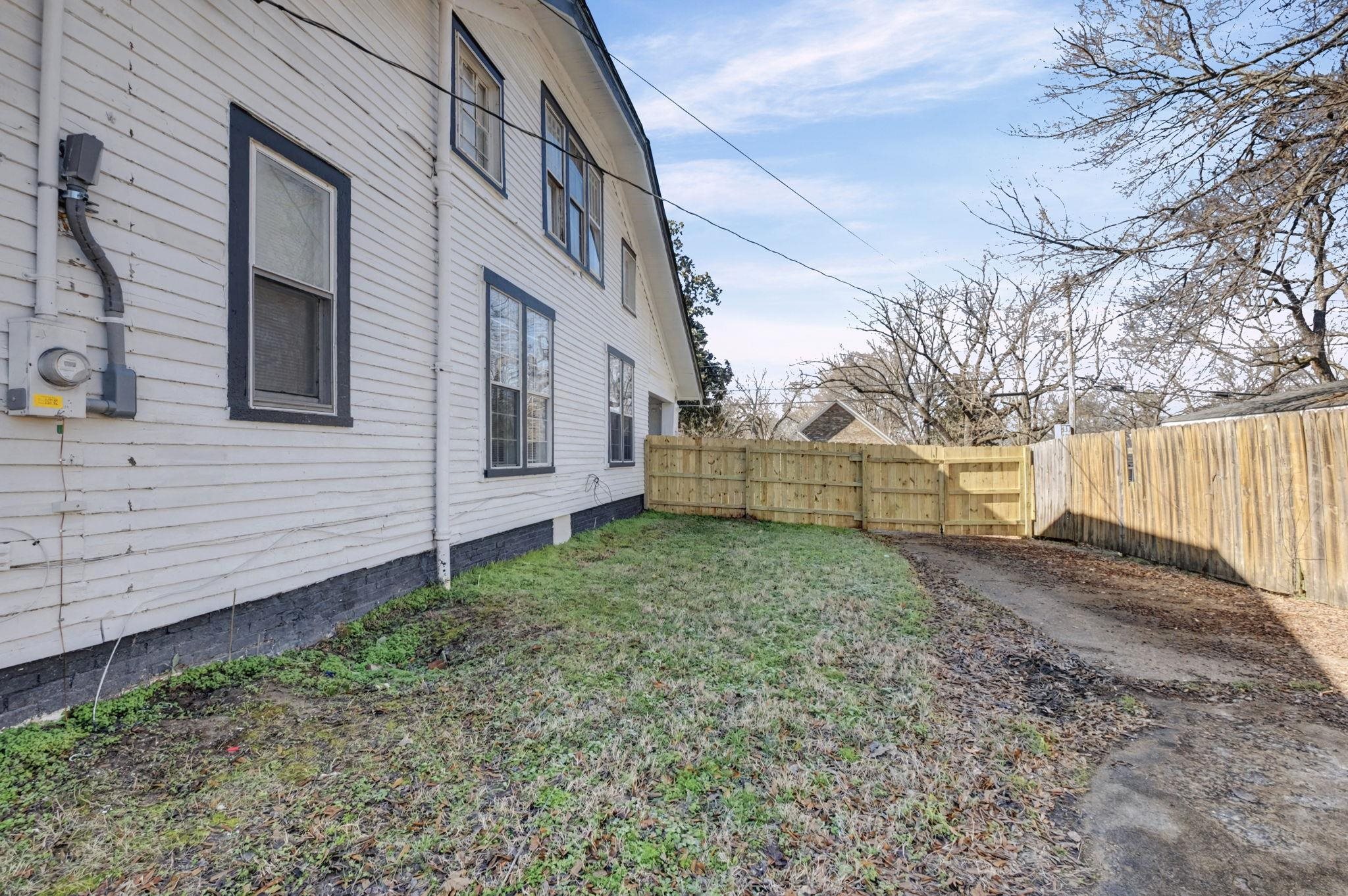 320 High St N Property Photo 27
