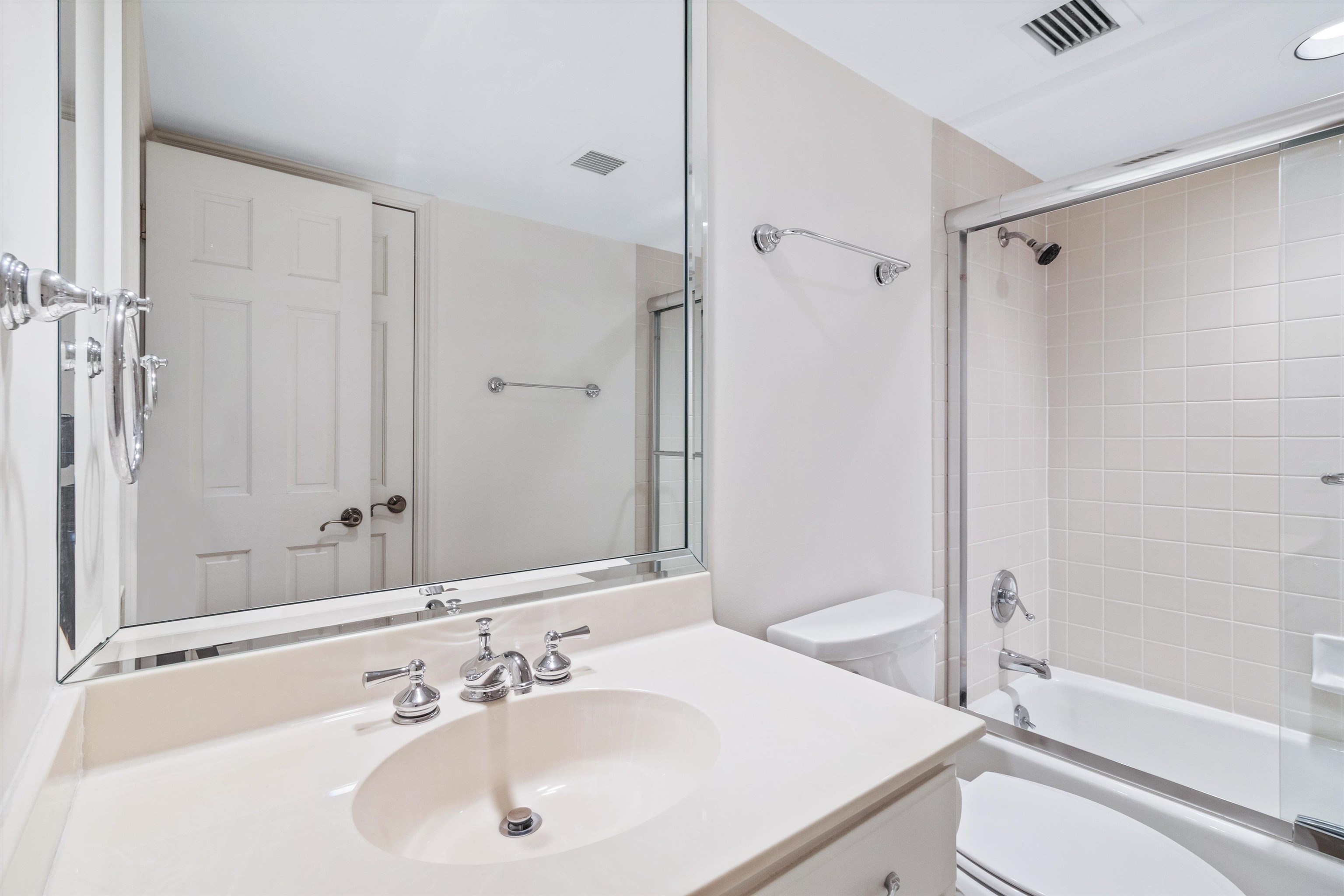 200 Wagner Pl 1407/1408 Property Photo 33
