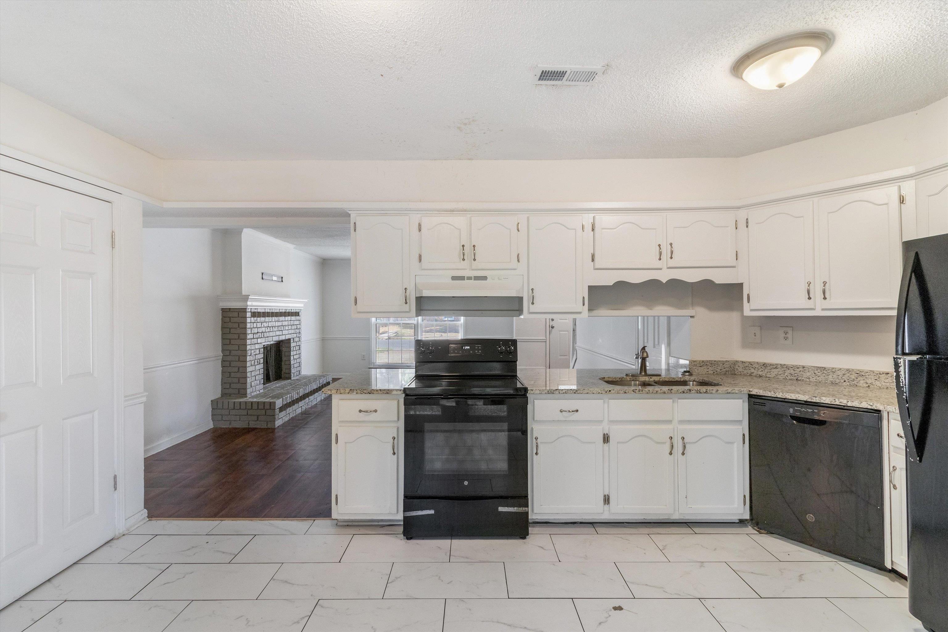6289 Kirby Downs Dr Property Photo 9