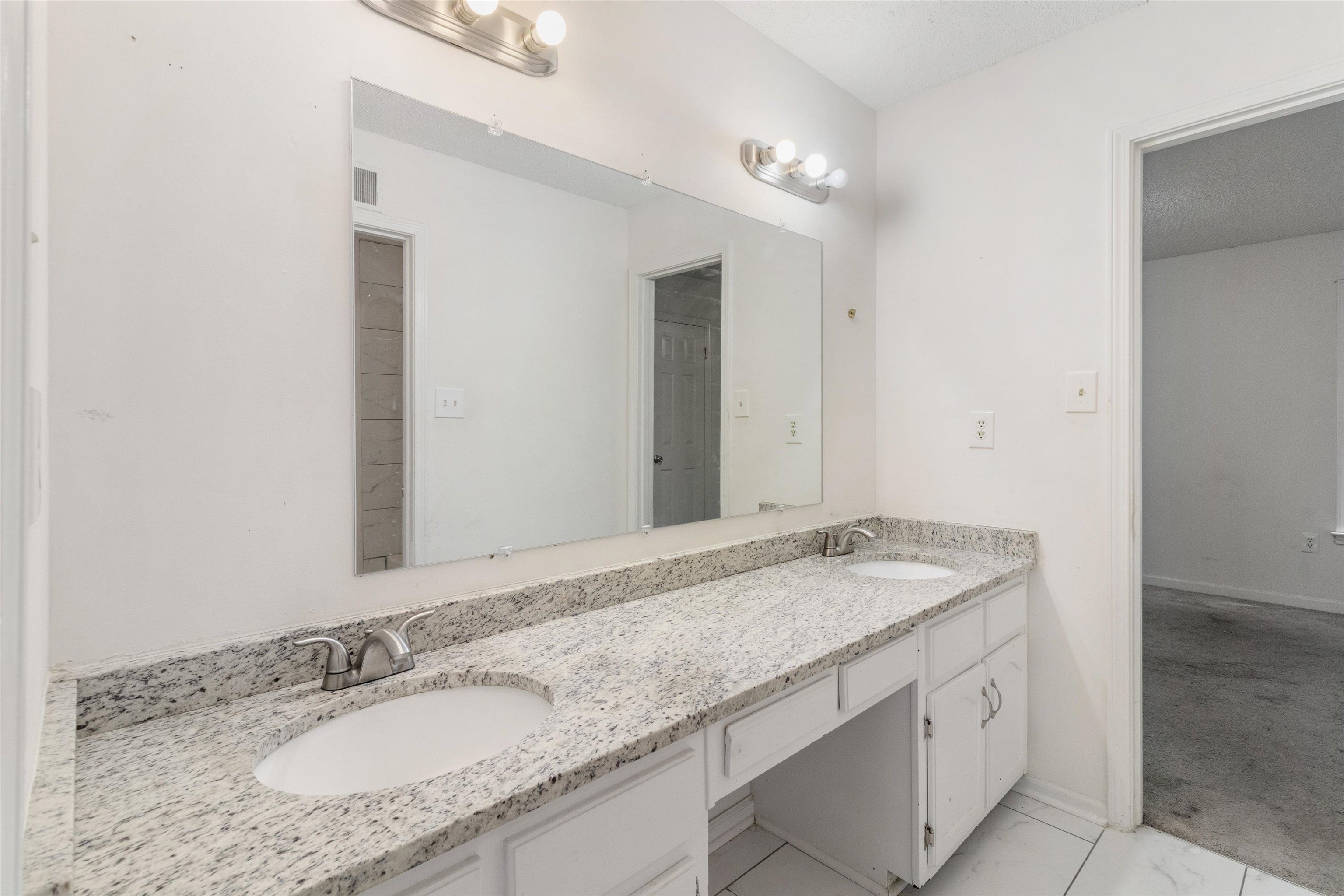 6289 Kirby Downs Dr Property Photo 14