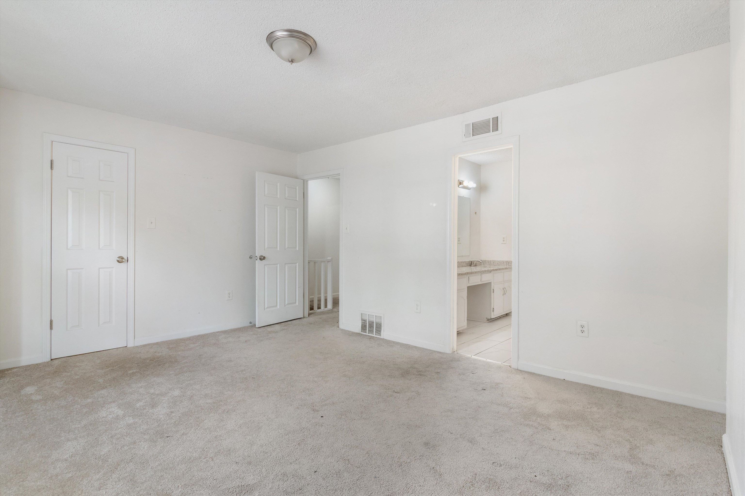 6289 Kirby Downs Dr Property Photo 17