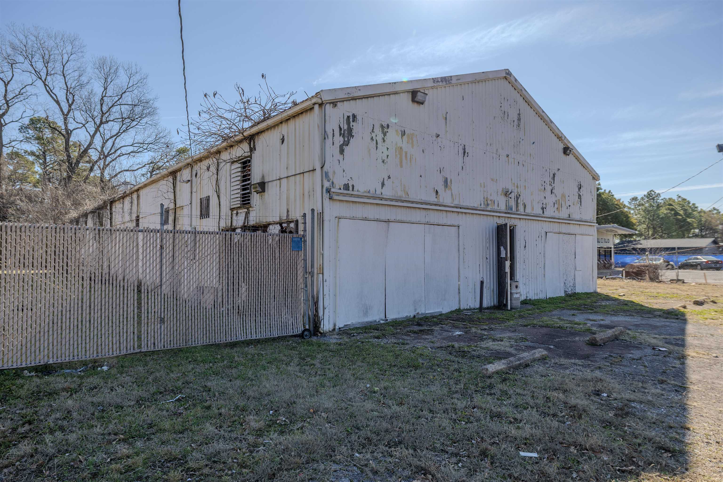 2536 Elvis Presley Blvd Property Photo 16