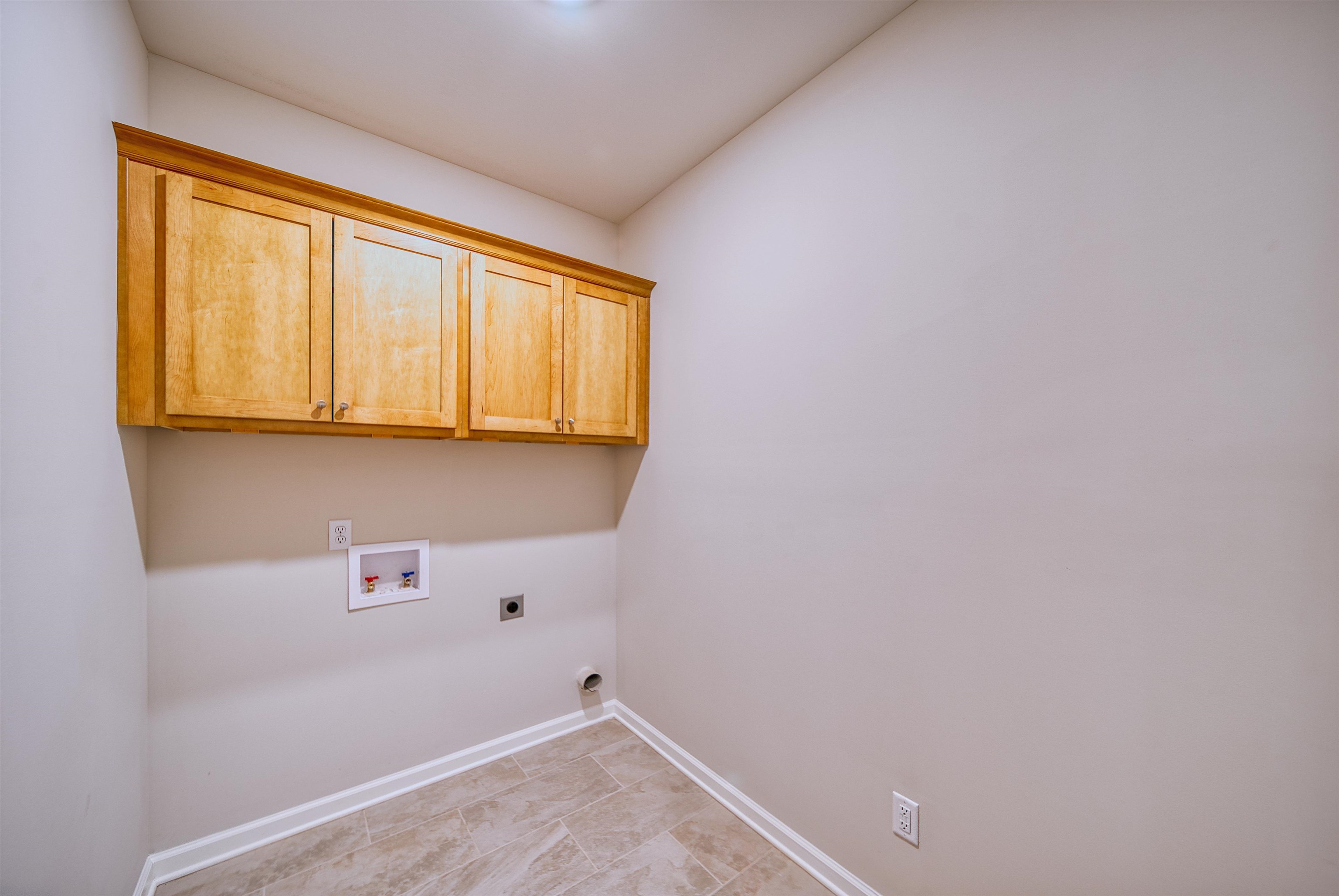 196 Como Ln Property Photo 21