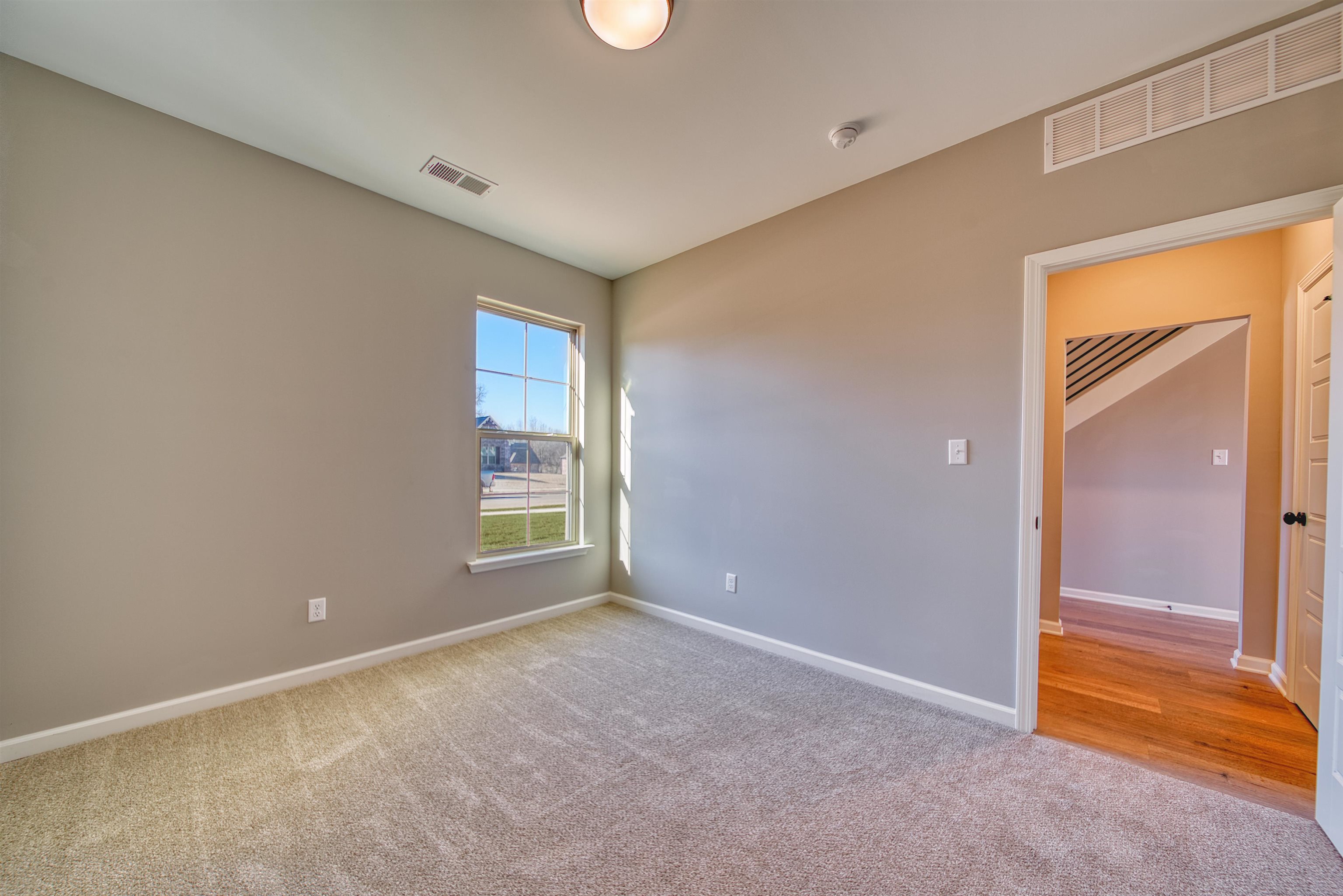 218 Como Ln Property Photo 15