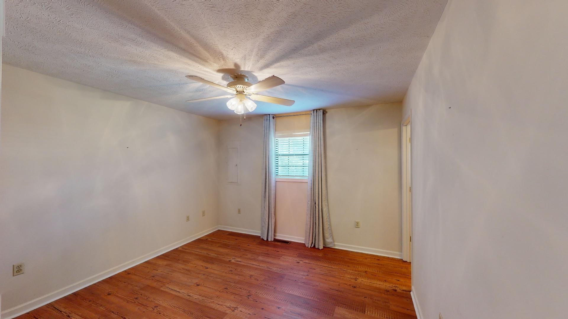 54 Whispering Ln Property Photo 17