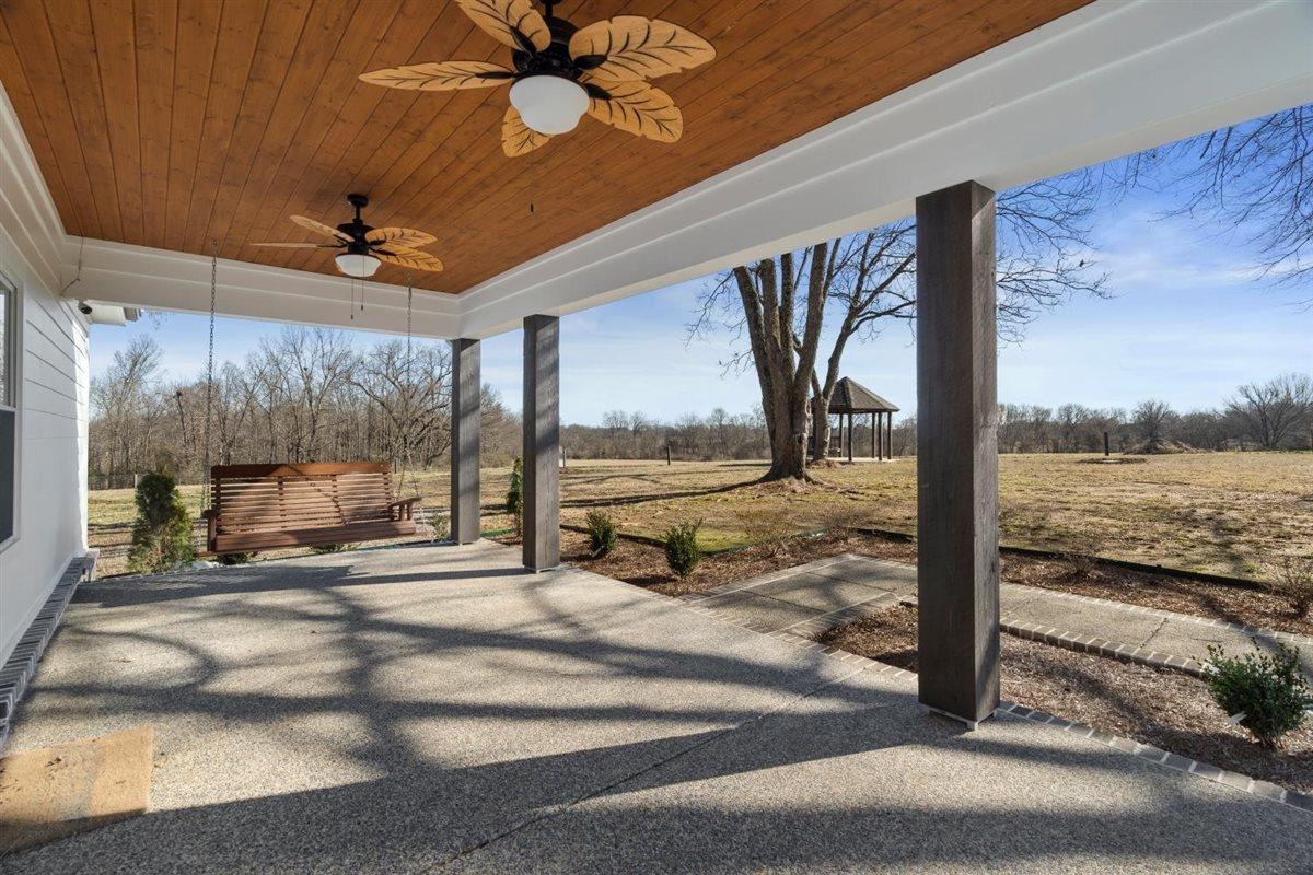 620 Diffee Rd Property Photo 4
