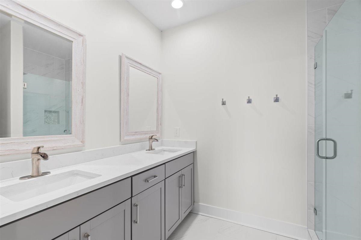 620 Diffee Rd Property Photo 29