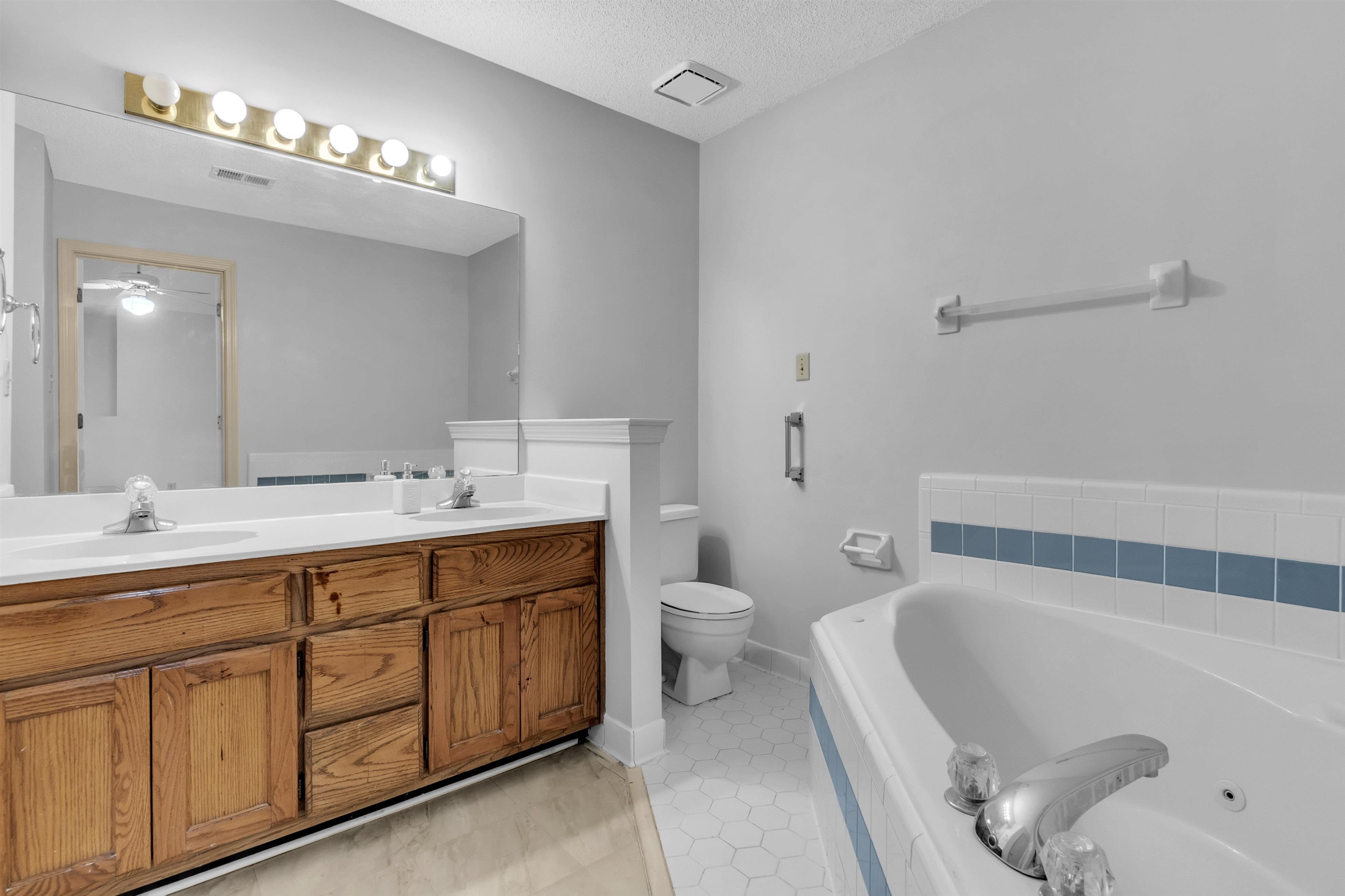 8417 N Wind River Cir Property Photo 20