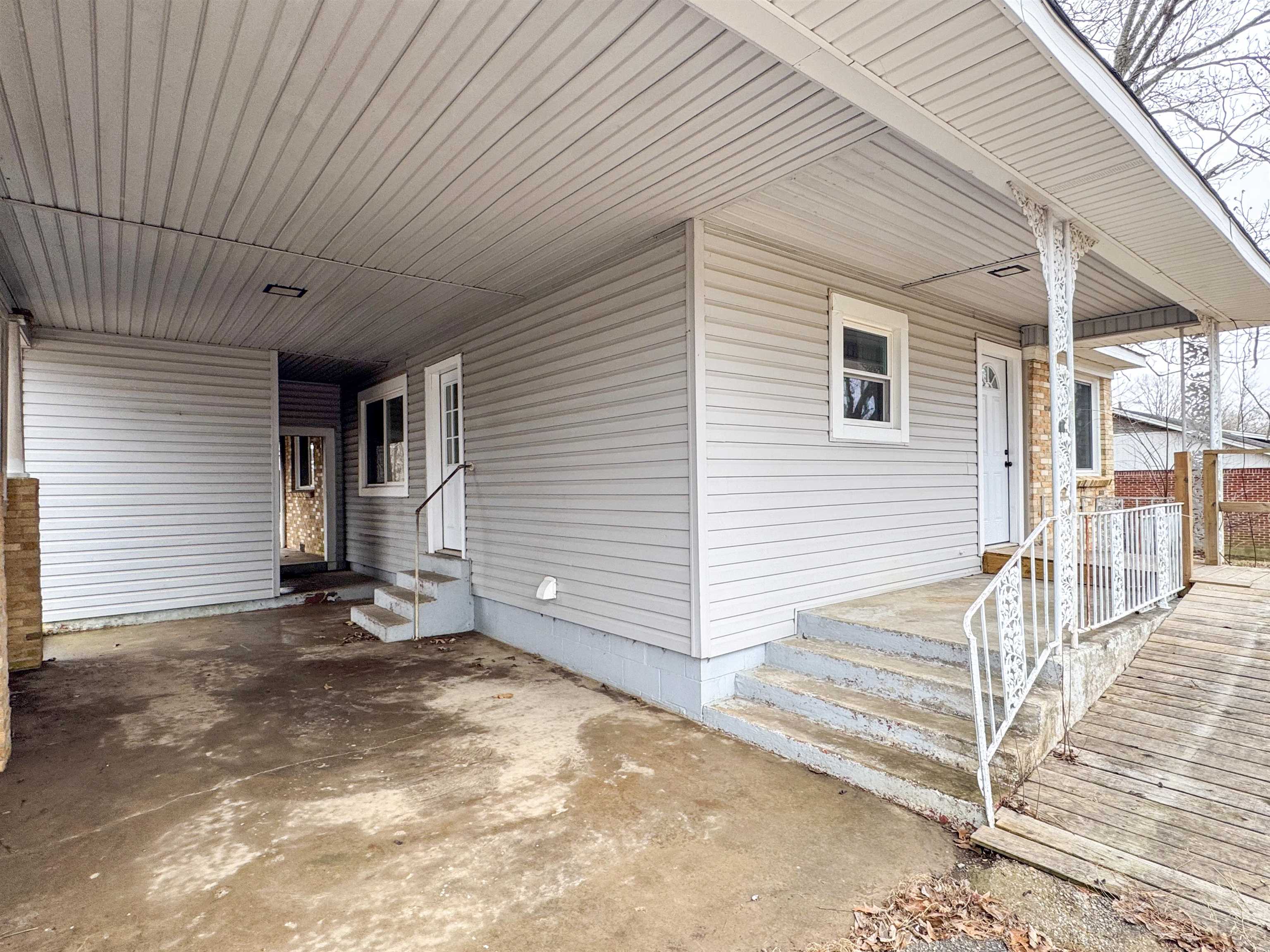 1342 Watkins Ave Property Photo 4