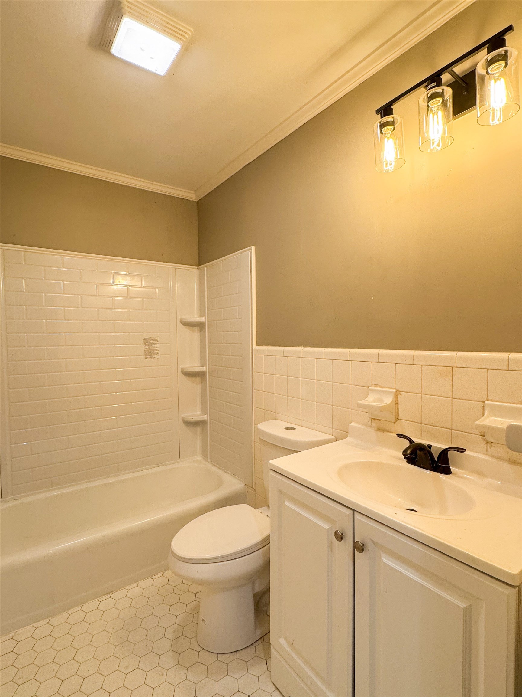 1342 Watkins Ave Property Photo 19