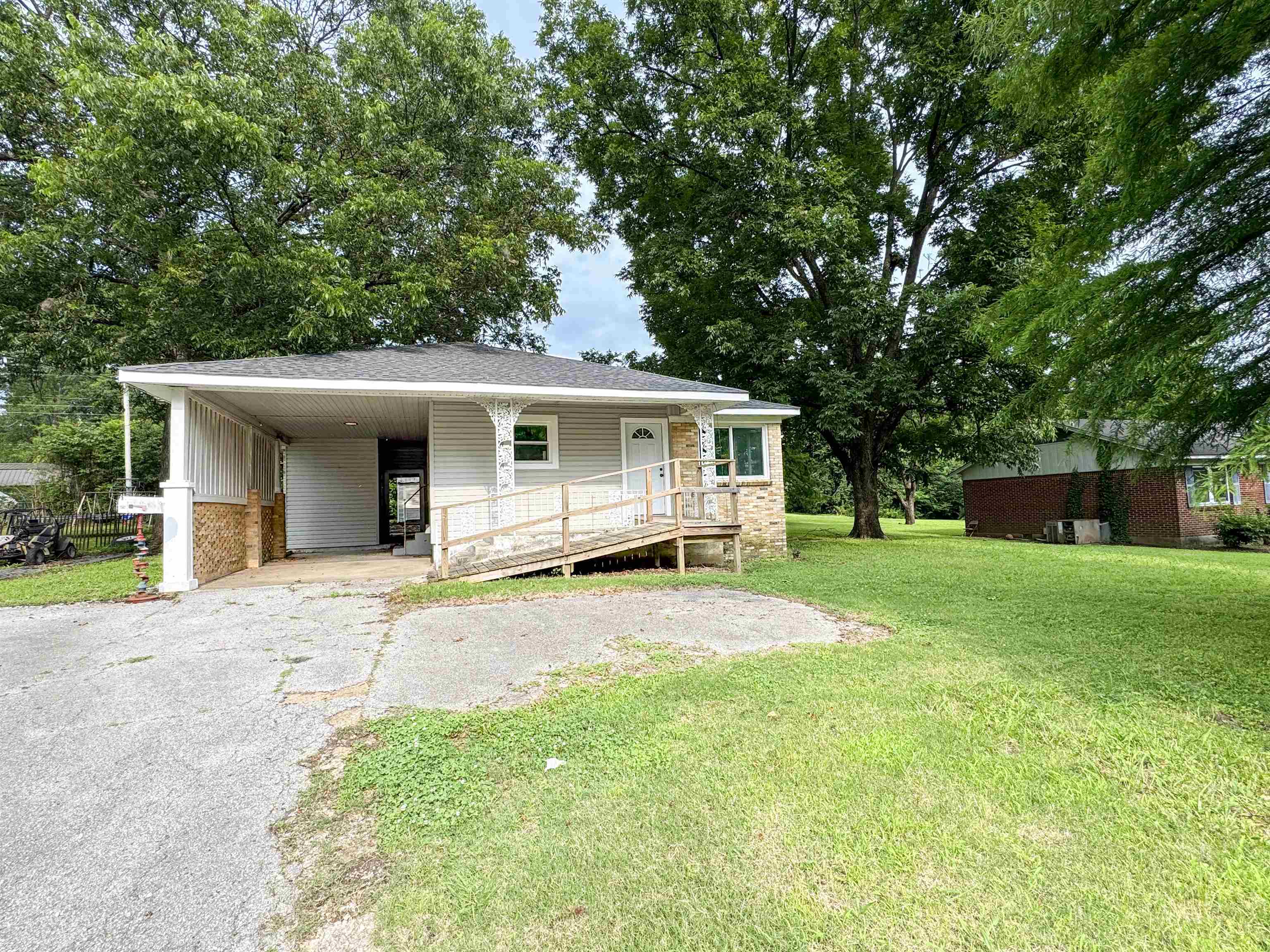 1342 Watkins Ave Property Photo 26