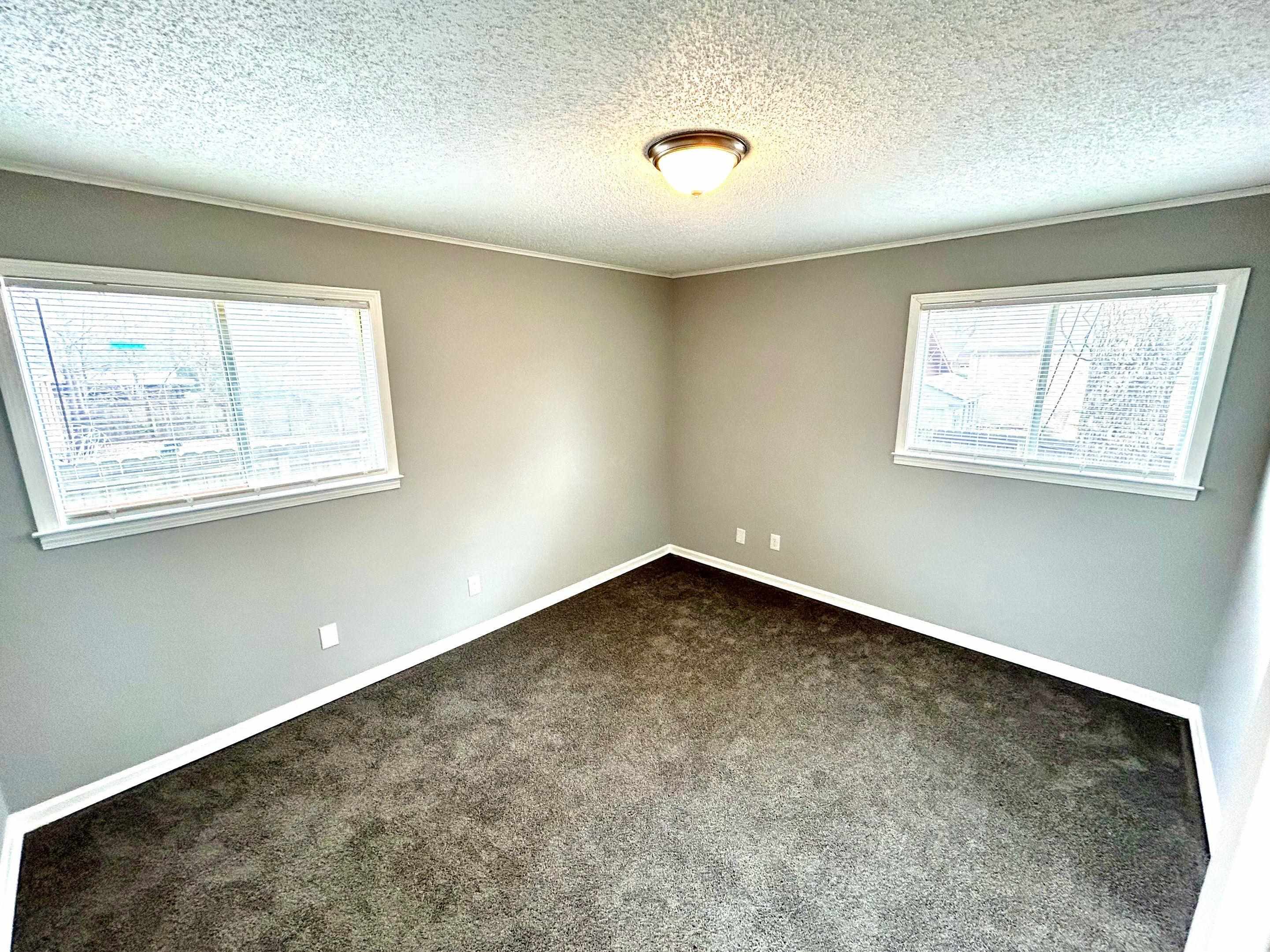 5315 Yale Rd Property Photo 5