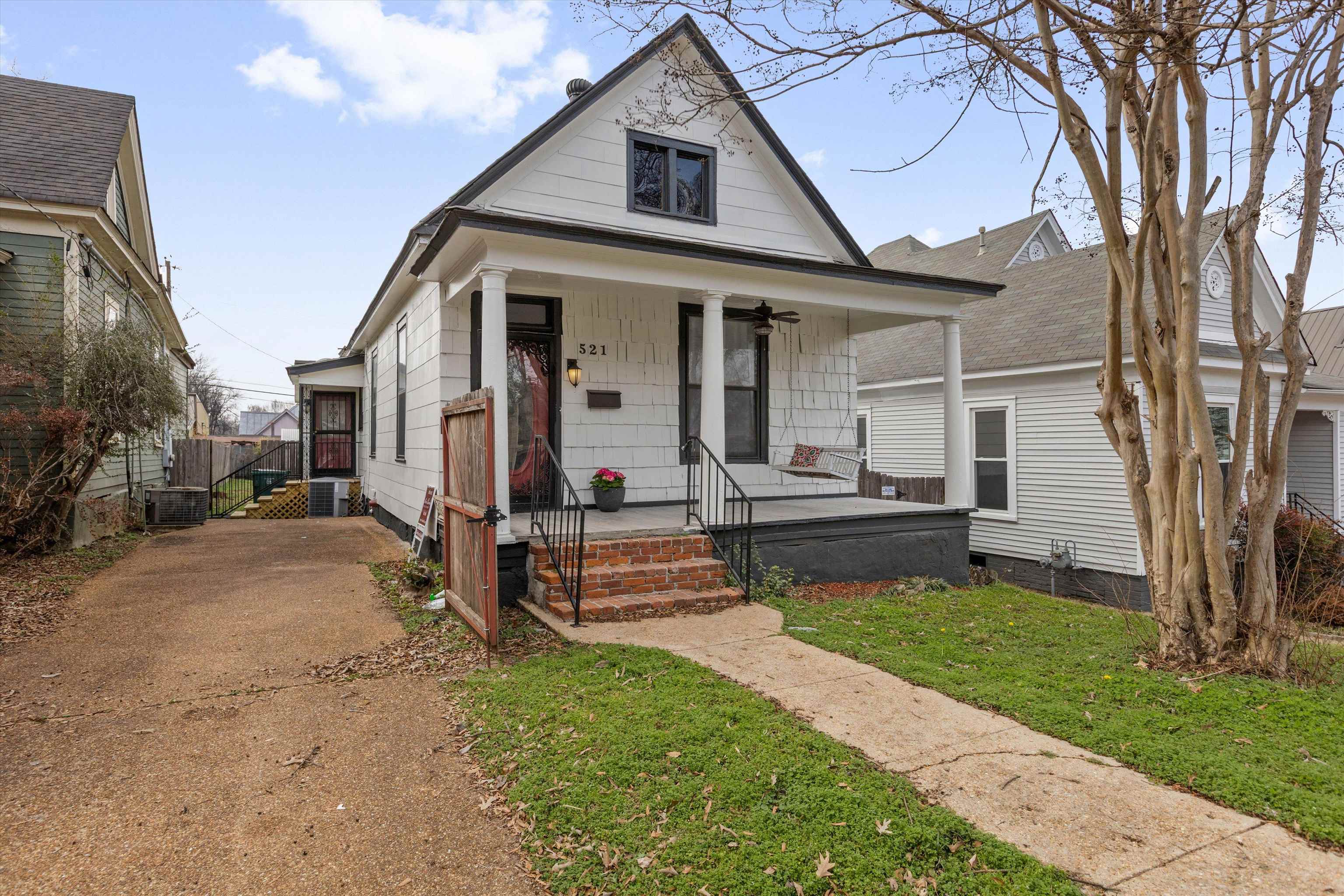 521 Summitt St Property Photo 1