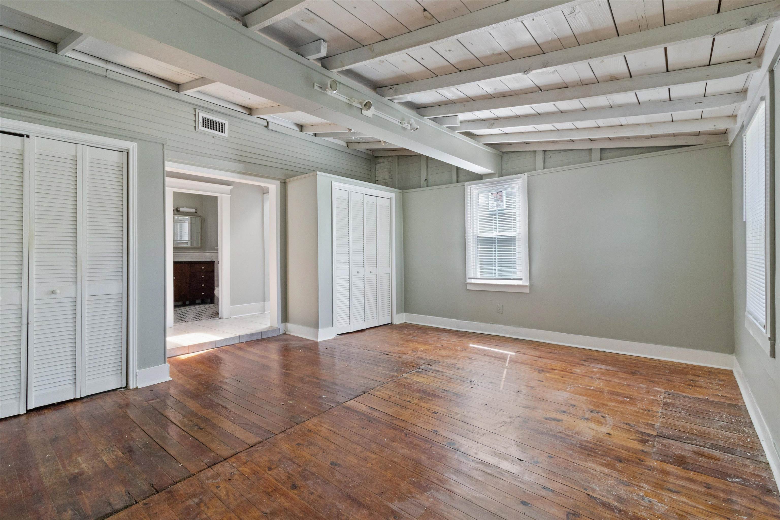 521 Summitt St Property Photo 18