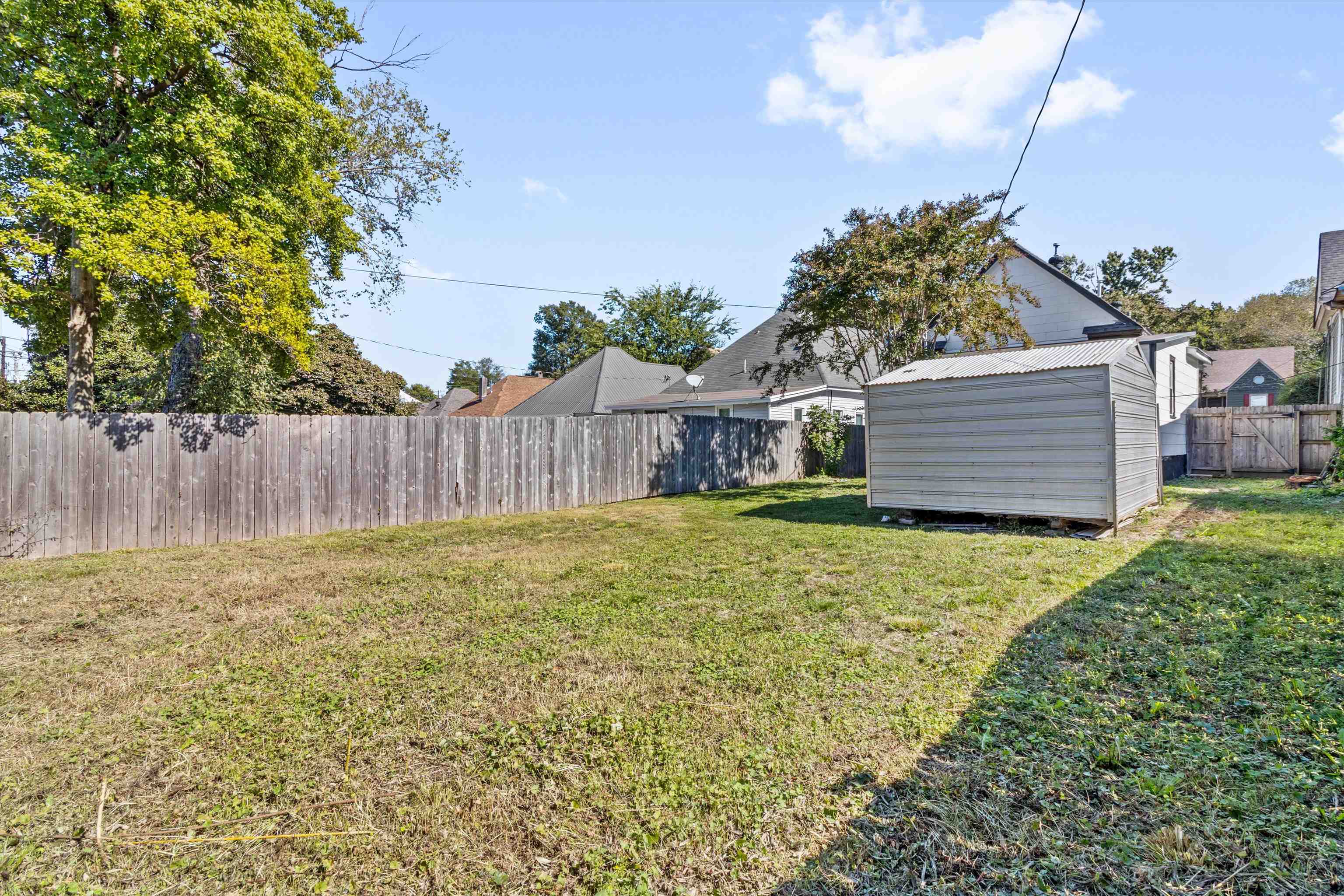521 Summitt St Property Photo 25