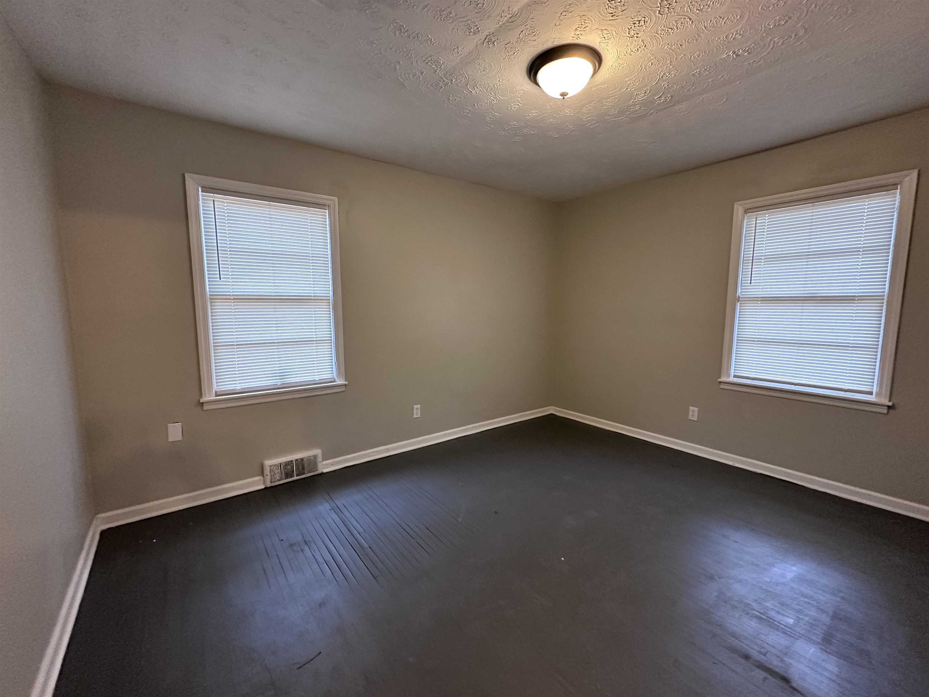 3736 W Donna Dr Property Photo 5