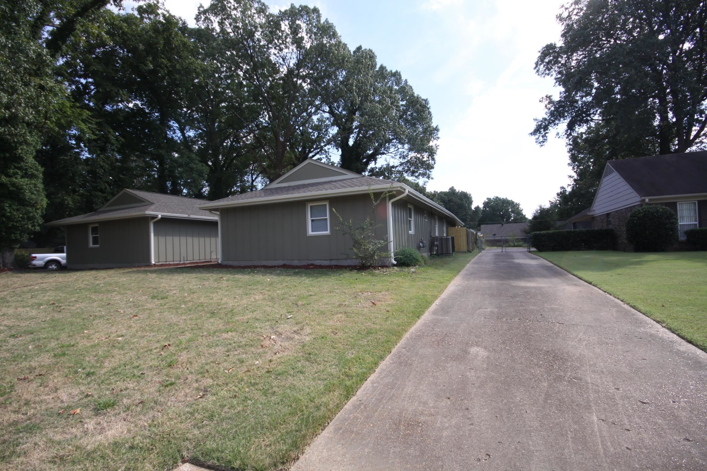 4795 Rolling Meadows Dr Property Photo 2