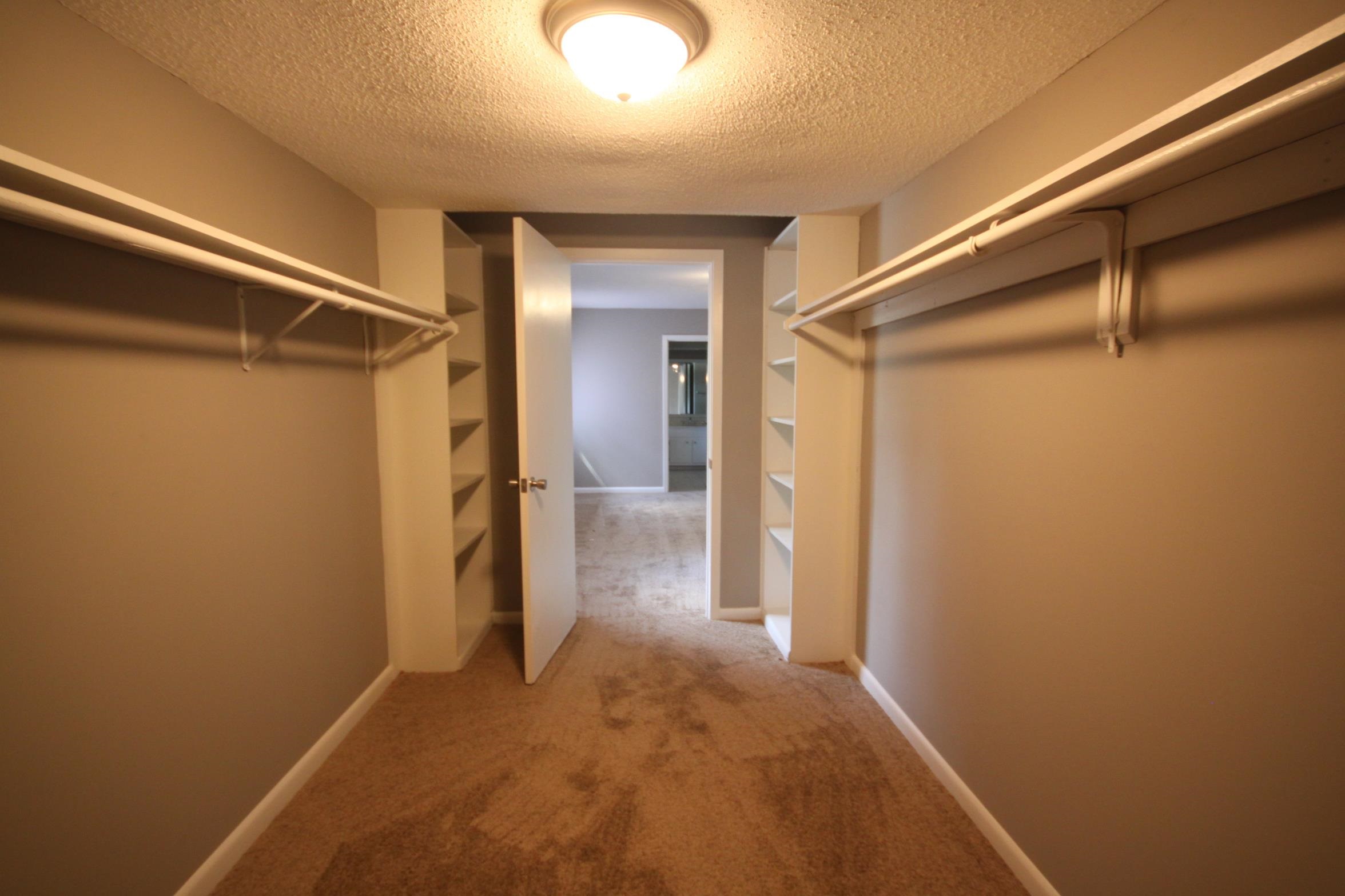 4795 Rolling Meadows Dr Property Photo 9