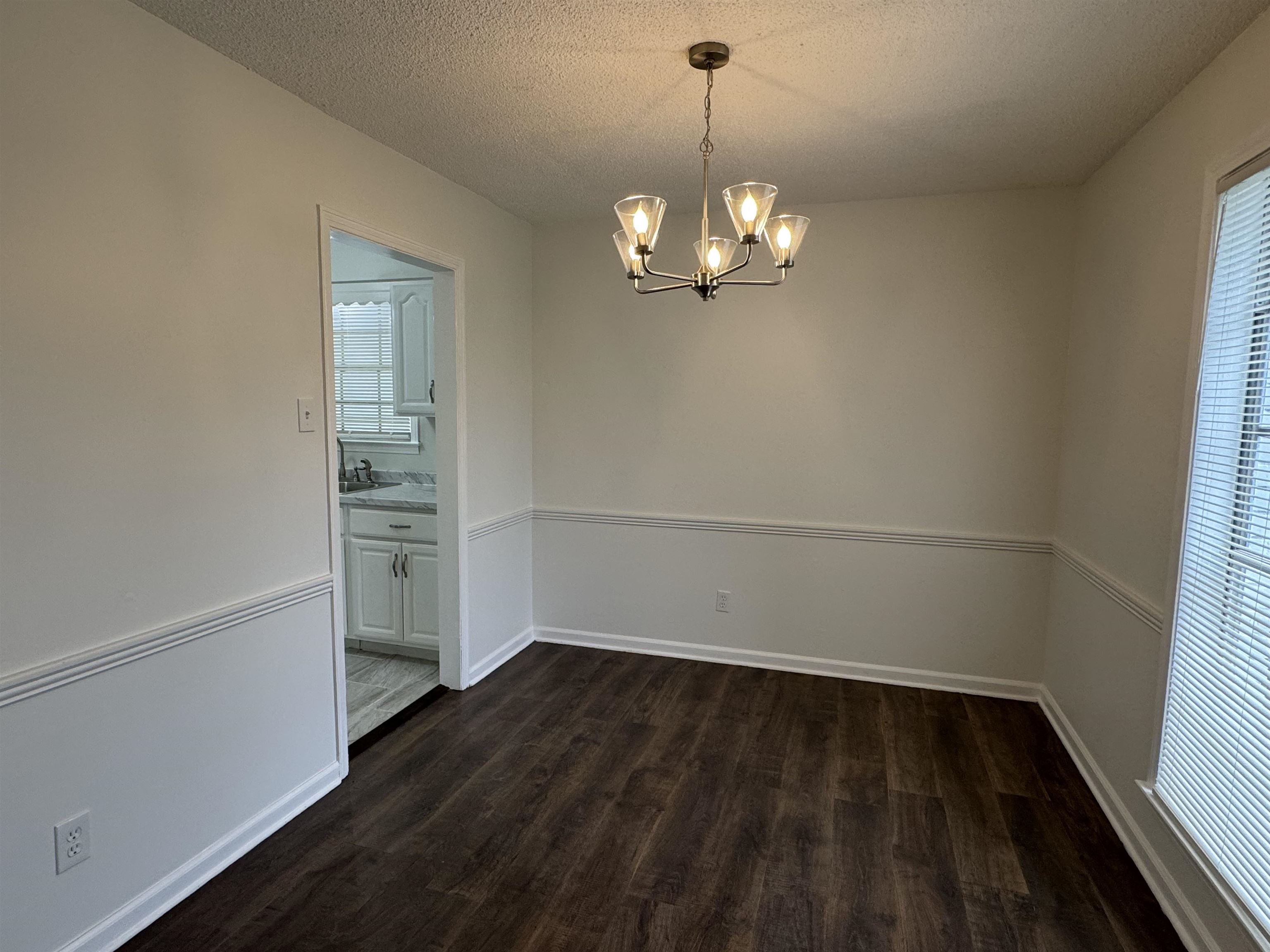 3612 Hazelhedge Dr Property Photo 6