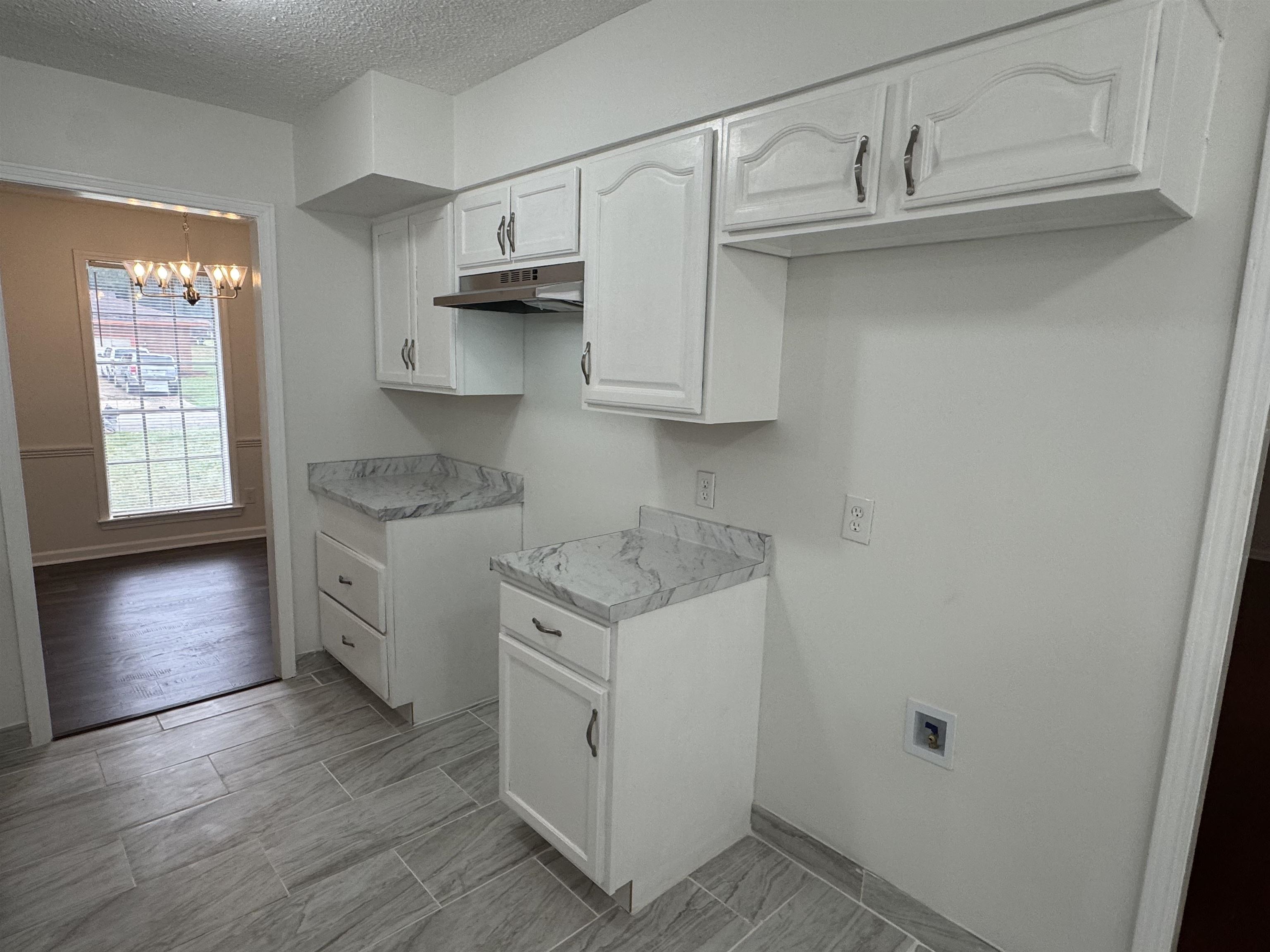 3612 Hazelhedge Dr Property Photo 10