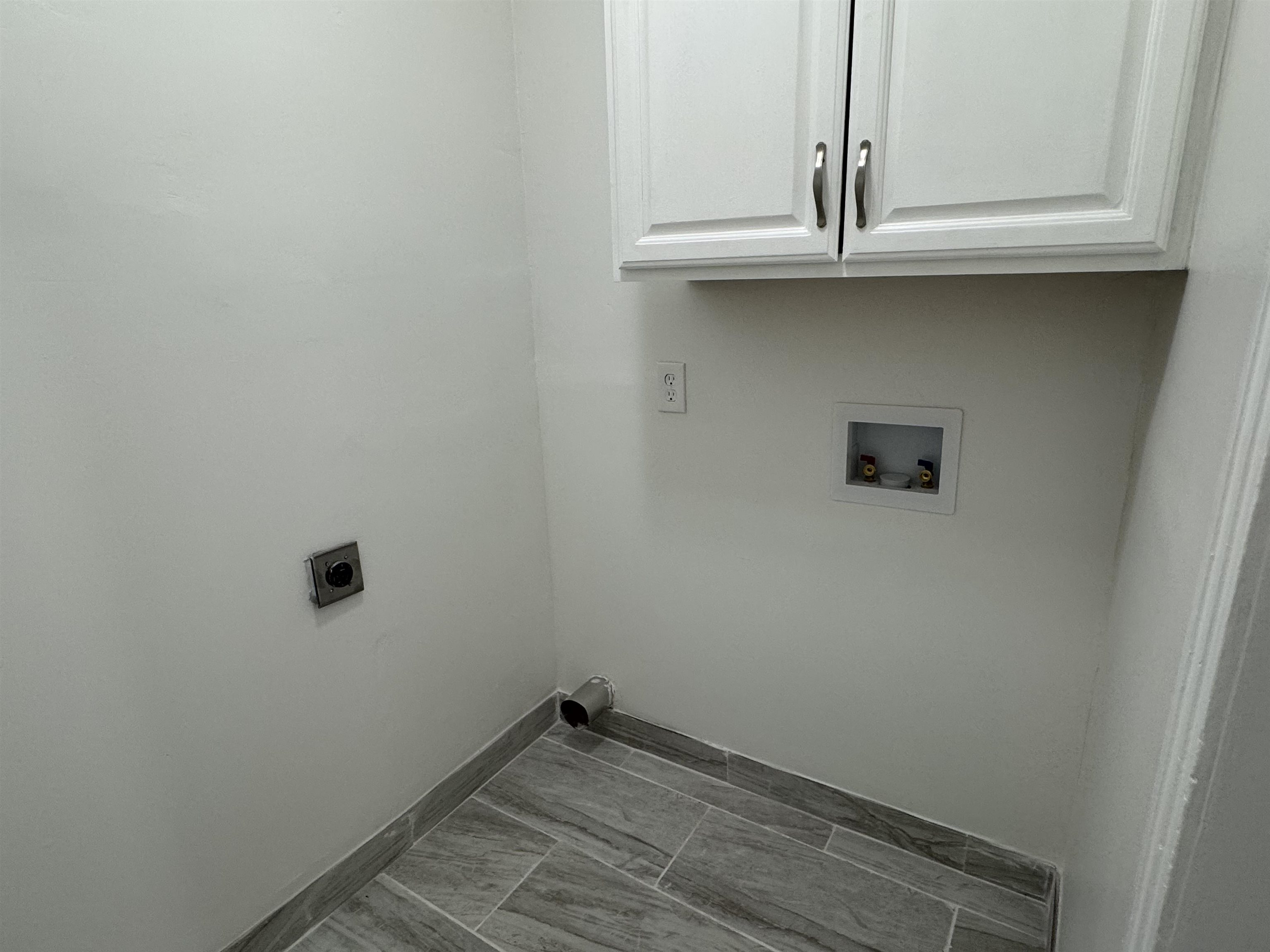 3612 Hazelhedge Dr Property Photo 14